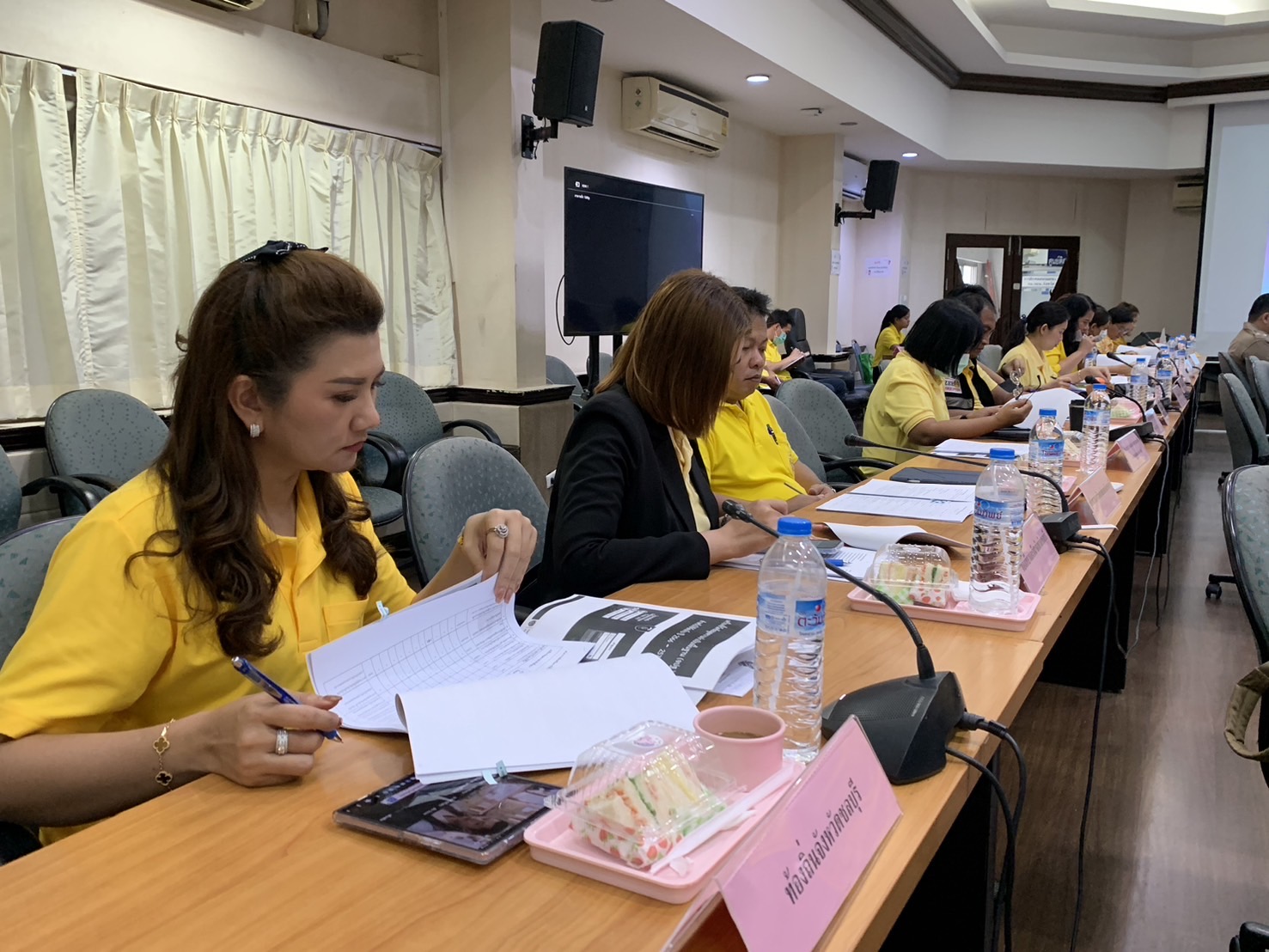 💎พช.ชลบุรี จัดประชุมคณะทำงานบริหารการจัดเก็บและใช้ประโยชน์ข้อมูลความจำเป็นพื้นฐาน (จปฐ.) และการนำเสนอผลการจัดเก็บและรับรองคุณภาพ จปฐ. ระดับจังหวัด