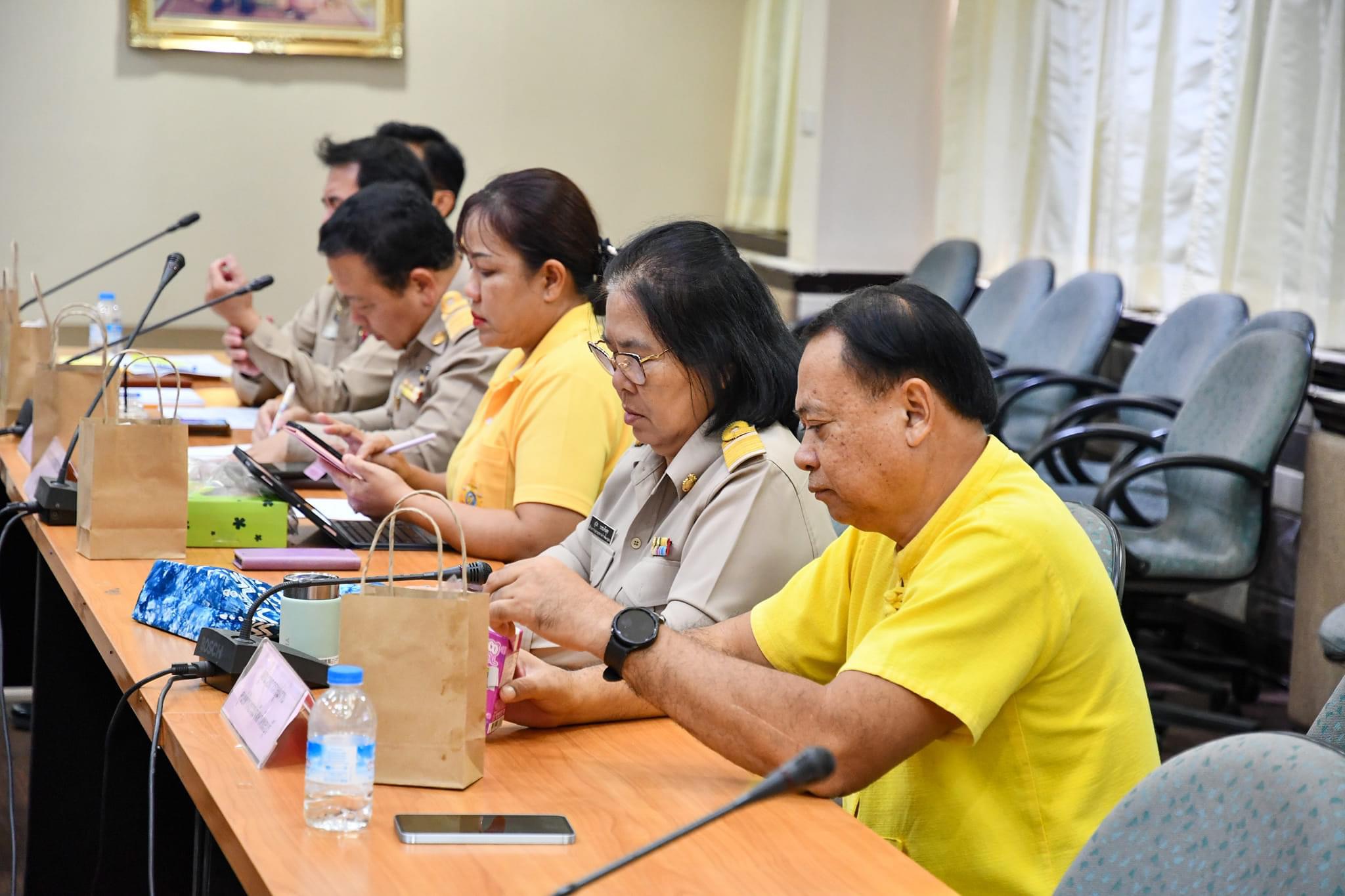 พช.ชลบุรี ร่วมประชุมขับเคลื่อนและติดตามนโยบายของรัฐบาล และภารกิจสำคัญของปลัดกระทรวงมหาดไทย ประจำปีงบประมาณ พ.ศ. 2567
