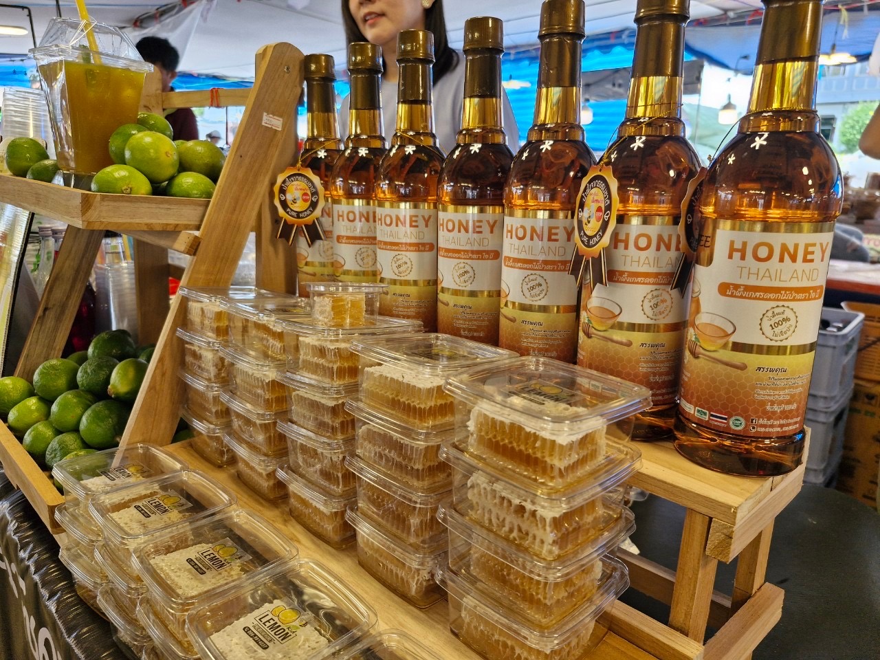 พช.ชลบุรี เชิญชวนผู้ที่สนใจ เลือกชมและซื้อสินค้า OTOP ในงาน “OTOP@บ้านบึง ภูมิปัญญาท้องถิ่นไทย”