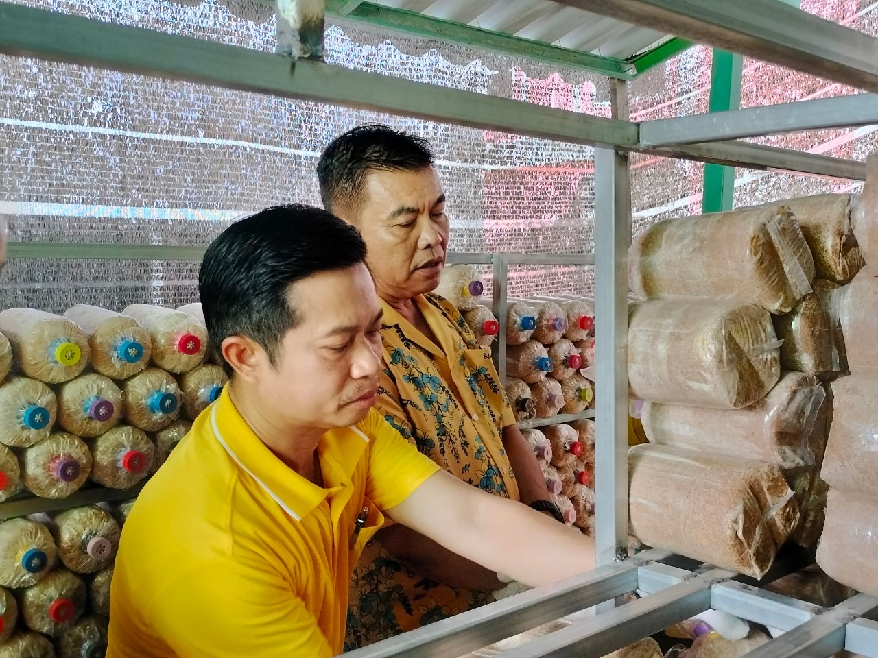 🍍พช.ชลบุรี ดำเนินโครงการสนับสนุนการขับเคลื่อนกิจกรรมพัฒนาชุมชนดีเด่น 🍍