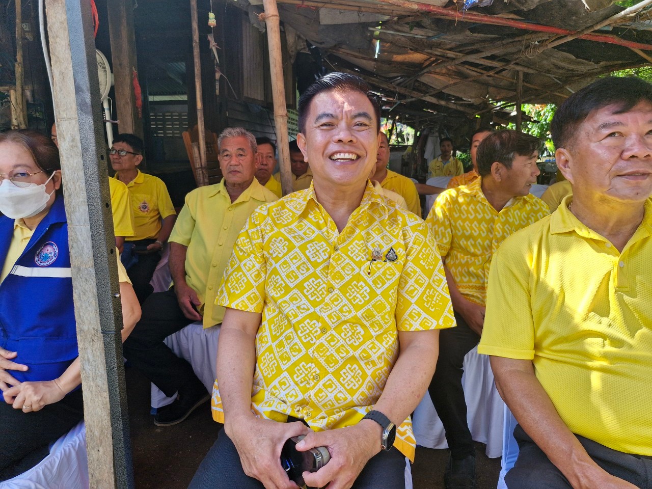 พช. ชลบุรี จัดพิธีส่งมอบบ้าน “โครงการบ้านห่วงใย จากใจ GLO” ประจำปี 2566