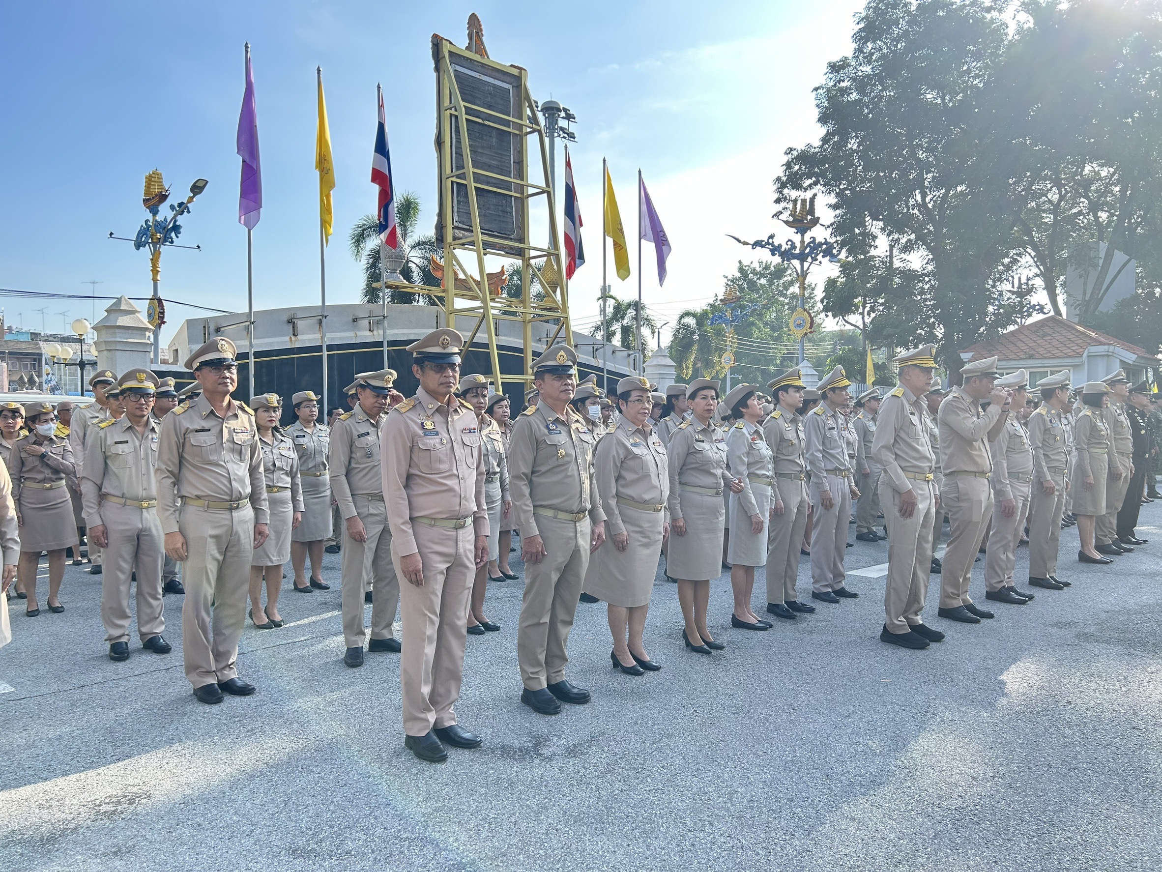 🌊 พช.ชลบุรี เข้าร่วมกิจกรรมเนื่องในวันพระราชทานธงชาติไทย (Thai National Flag Day)