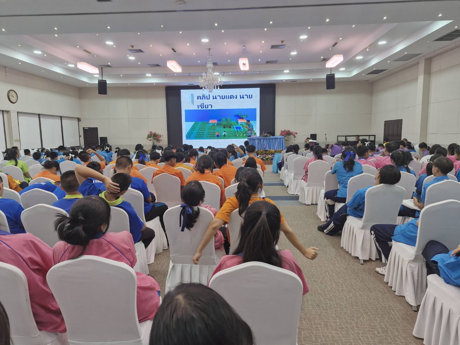 💎💎พช.ชลบุรี เป็นวิทยากรบรรยาย “ชนะภัยยาเสพติดตามแนวปรัชญาของเศรษฐกิจพอเพียง”