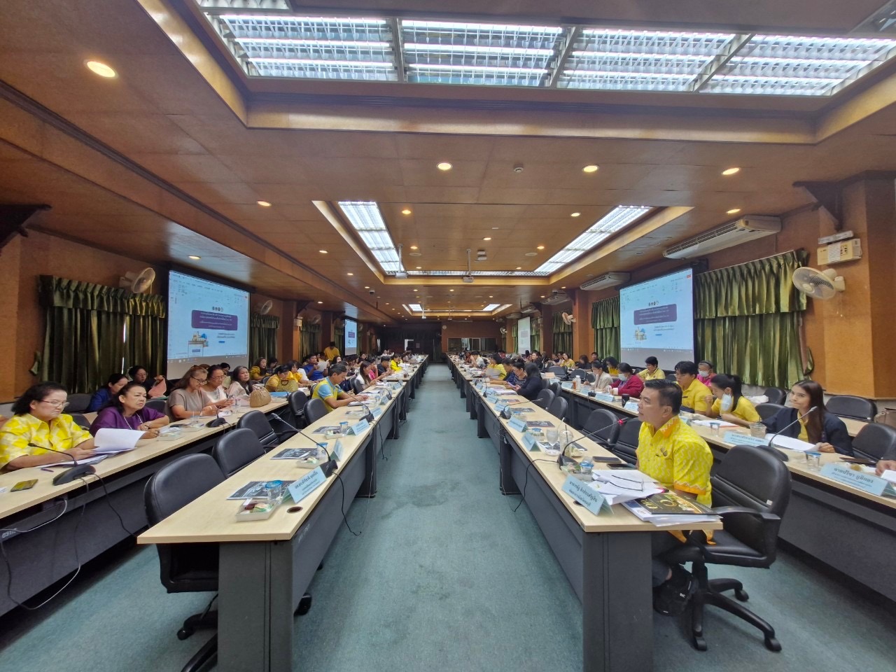 ✨ พช.ชลบุรี ดำเนินกิจกรรมประชุมชี้แจงแนวคิด กลไก กระบวนการและหลักเกณฑ์การคัดสรรสุดยอดหนึ่งตำบล หนึ่งผลิตภัณฑ์ไทย ปี พ.ศ. 2567 (OTOP Product Champion : OPC)