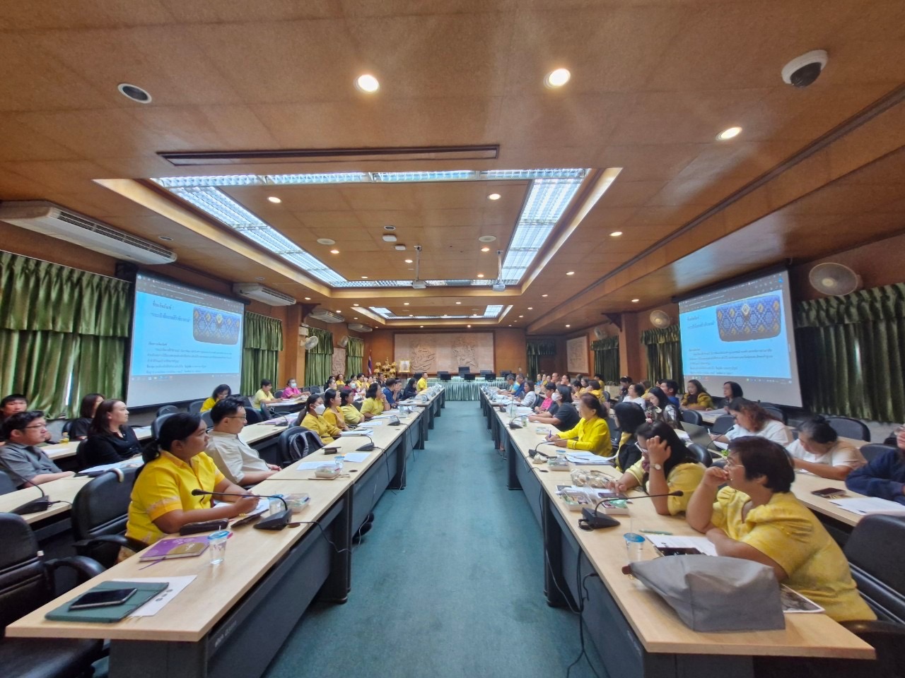 ✨ พช.ชลบุรี ดำเนินกิจกรรมประชุมชี้แจงแนวคิด กลไก กระบวนการและหลักเกณฑ์การคัดสรรสุดยอดหนึ่งตำบล หนึ่งผลิตภัณฑ์ไทย ปี พ.ศ. 2567 (OTOP Product Champion : OPC)