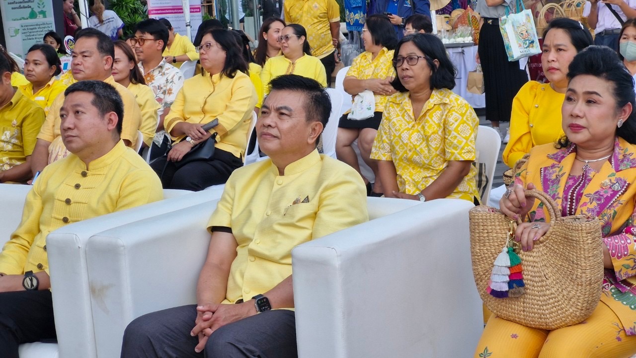 🎉🎉 พช.ชลบุรี ดำเนินโครงการตลาดพัฒนาสร้างสุข ประจำปีงบประมาณ พ.ศ.2567