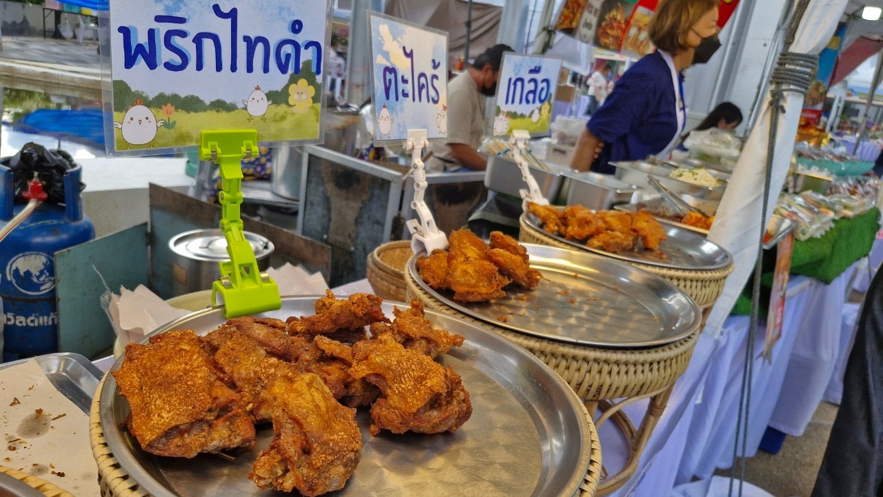 🎉🎉 พช.ชลบุรี ดำเนินโครงการตลาดพัฒนาสร้างสุข ประจำปีงบประมาณ พ.ศ.2567