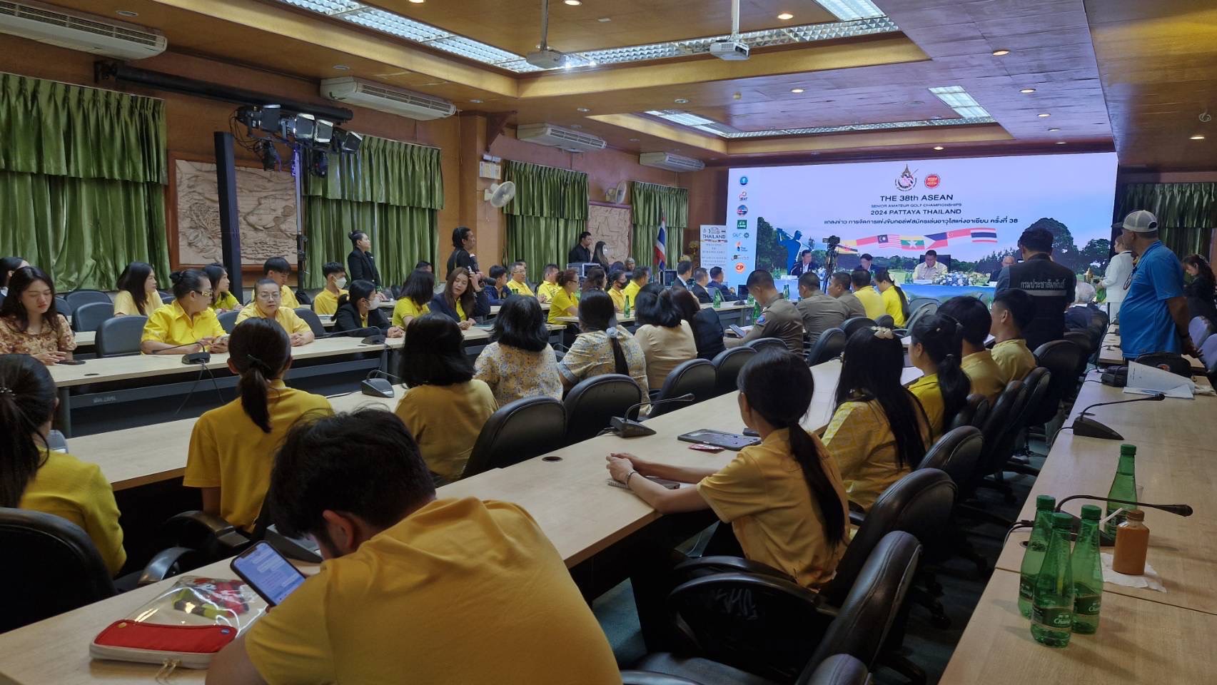 ⛳️ พช.ชลบุรี ร่วมงานแถลงข่าวการแข่งขันกอล์ฟสมัครเล่นอาวุโสแห่งอาเซียน ครั้งที่ 38
