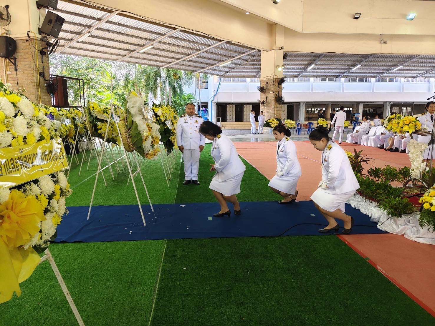 ✨ พช.ชลบุรี เข้าร่วมกิจกรรมน้อมรำลึกเนื่องในวันคล้ายวันสวรรคต พระบาทสมเด็จพระบรมชนกาธิเบศร มหาภูมิพลอดุลยเดชมหาราช บรมนาถบพิตร 13 ตุลาคม 2567 “วันนวมินทรมหาราช”