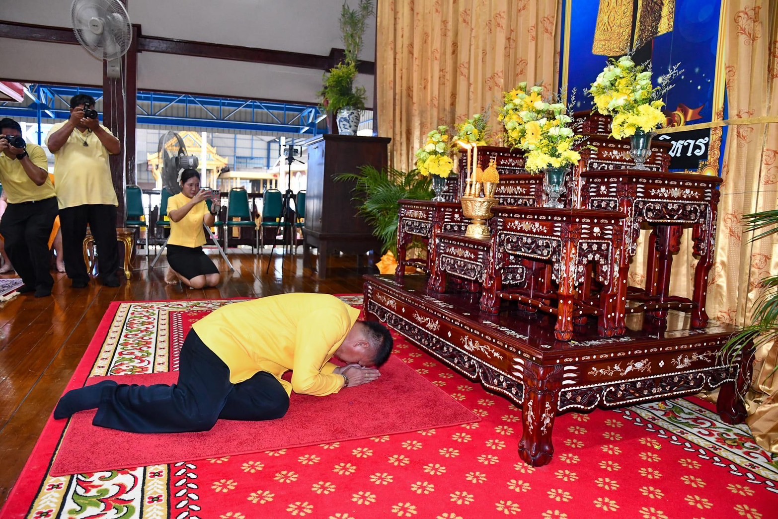 🙏🙏 พช.ชลบุรี ร่วมพิธีสวดพระพุทธมนต์อุทิศถวายพระราชกุศล พระบาทสมเด็จพระบรมชนกาธิเบศร มหาภูมิพลอดุลยเดชมหาราช บรมนาถบพิตร เนื่องในโอกาส “วันนวมินทรมหาราช”