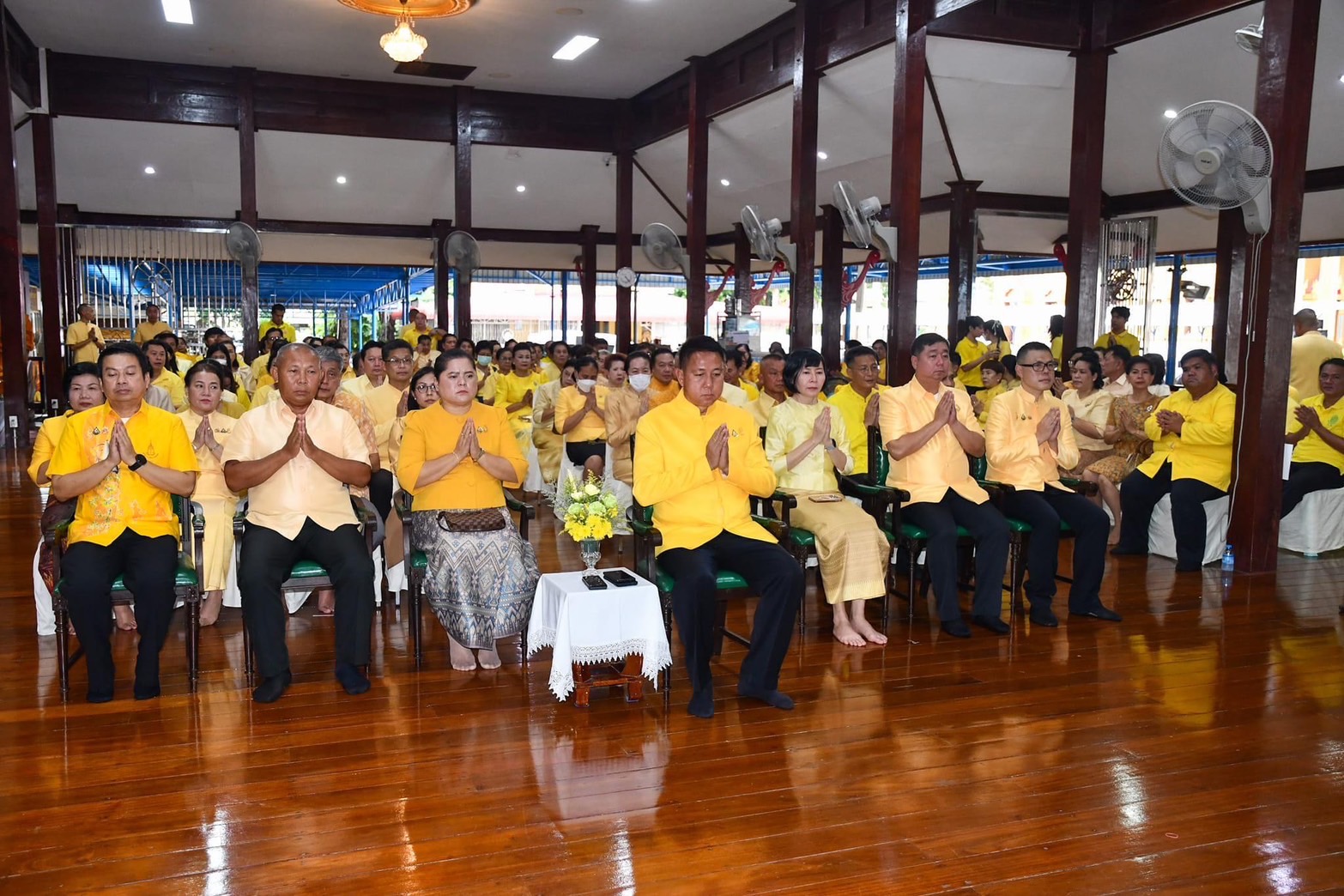 🙏🙏 พช.ชลบุรี ร่วมพิธีสวดพระพุทธมนต์อุทิศถวายพระราชกุศล พระบาทสมเด็จพระบรมชนกาธิเบศร มหาภูมิพลอดุลยเดชมหาราช บรมนาถบพิตร เนื่องในโอกาส “วันนวมินทรมหาราช”