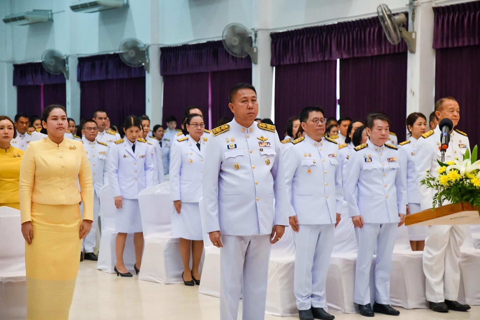 🌼🌧️ พช.ชลบุรี ร่วมพิธีถวายสักการะวางพานพุ่มดอกไม้สด เนื่องวันพระบิดาแห่งฝนหลวง ประจำปี 2567