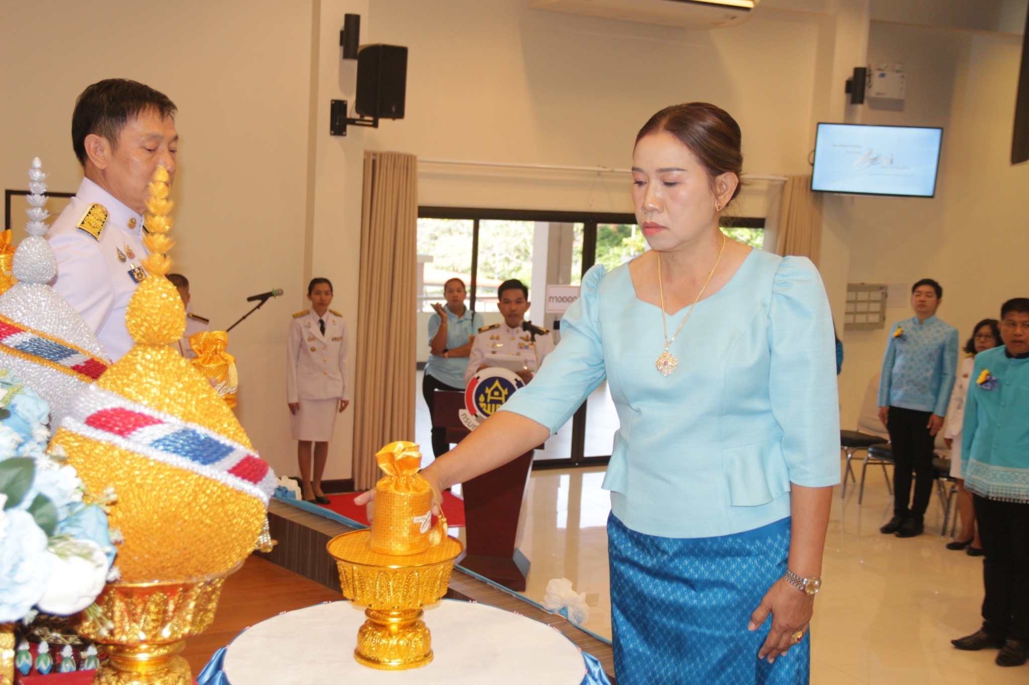 สุดยิ่งใหญ่ พช.ชลบุรี จัดพิธีพระราชทานเงินขวัญถุงกองทุนแม่ของแผ่นดินจังหวัดชลบุรี ประจำปี 2567
