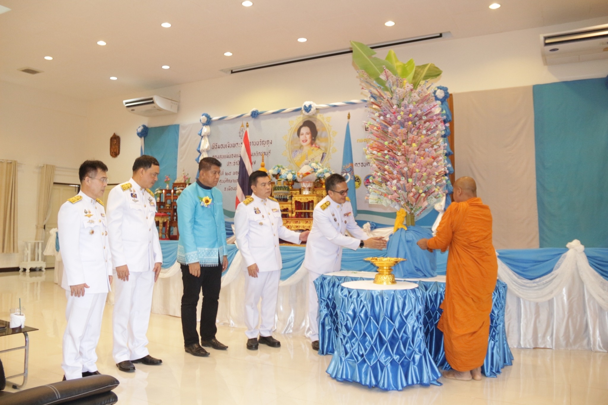 🩵🎉 พช.ชลบุรี จัดกิจกรรมวันกองทุนแม่ของแผ่นดิน “๒ ทศวรรษ กองทุนแม่ของผ่นดิน ครอบครัวอบอุ่น ชุมชนเข้มแข็ง”