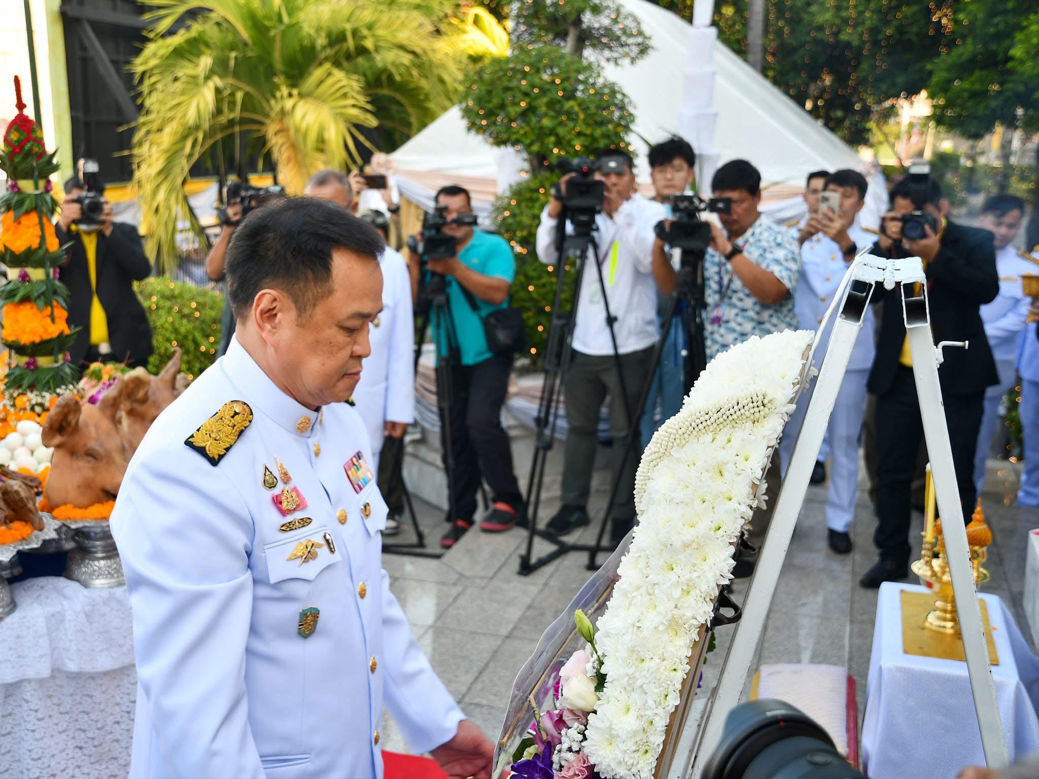 💐 จังหวัดชลบุรี ร่วมพิธีวางพวงมาลาถวายราชสักการะพระอนุสาวรีย์สมเด็จพระเจ้าบรมวงศ์เธอกรมพระยาดำรงราชานุภาพ เนื่องในวันที่ระลึกคล้ายวันสิ้นพระชนม์สมเด็จพระเจ้าบรมวงศ์เธอ กรมพระยาดำรงราชานุภาพ ประจำปี 2567