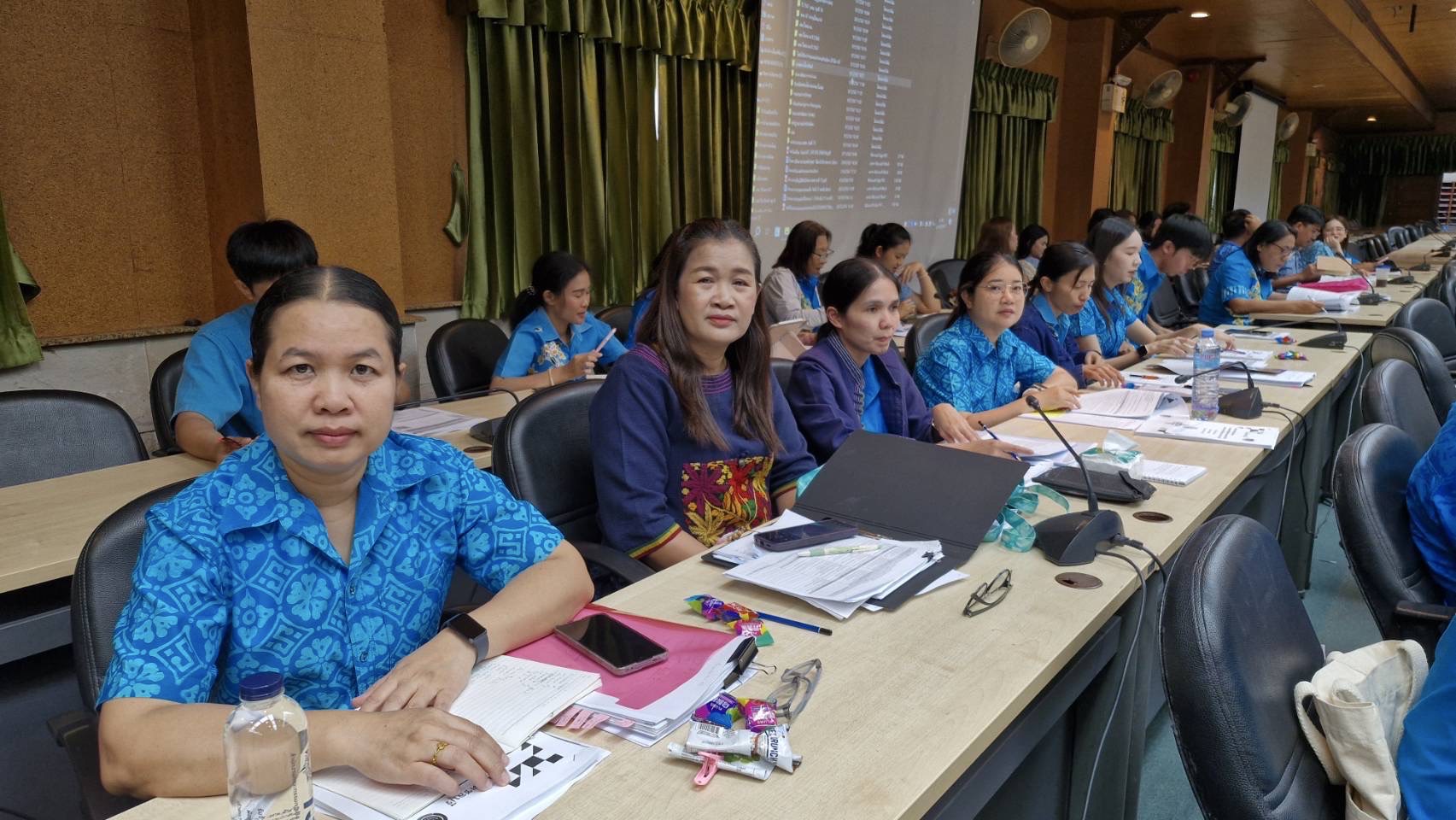 👍 พช.ชลบุรี ประชุมชี้แจงแนวทางการดำเนินกิจกรรมตามแผนการปฏิบัติงานและแผนการใช้จ่ายงบประมาณ ประจำปีงบปีะมาณ พ.ศ. 2568