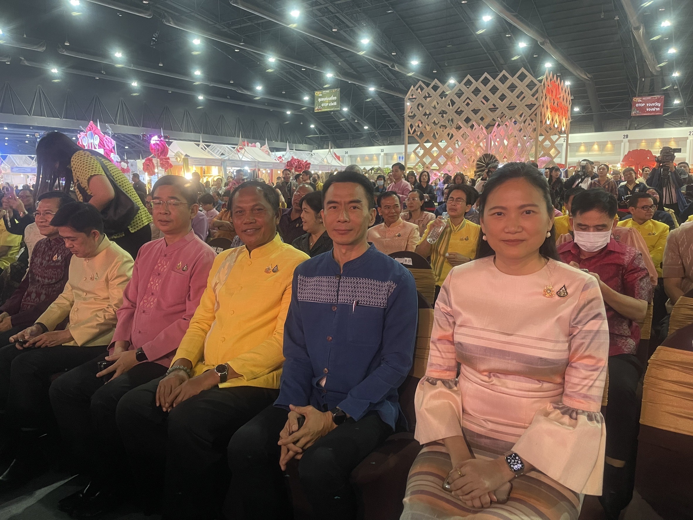 🎉👍 จังหวัดชลบุรี เข้าร่วมพิธีเปิดงาน OTOP City 2024