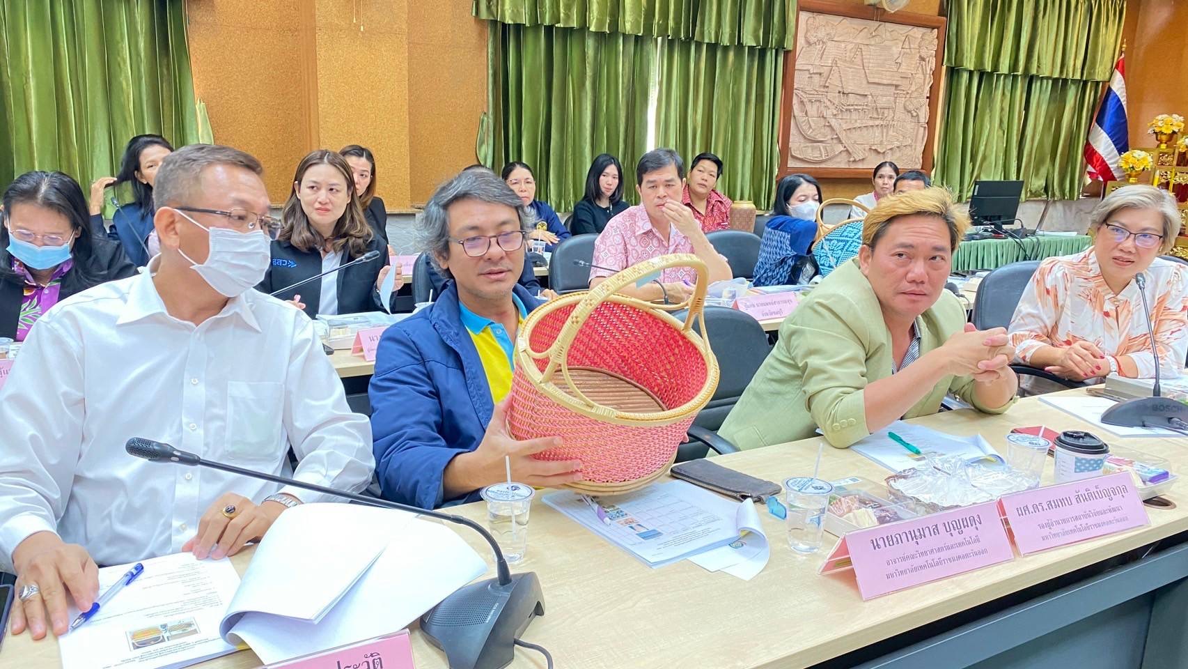 ✅✅ พช.ชลบุรี ดำเนินโครงการส่งเสริมกระบวนการเครือข่ายองค์ความรู้ (Knowledge – Based OTOP : KBO) กิจกรรมที่ 1 พัฒนาศักยภาพเครือข่ายองค์ความรู้ (Knowledge – Based OTOP : KBO) จังหวัด