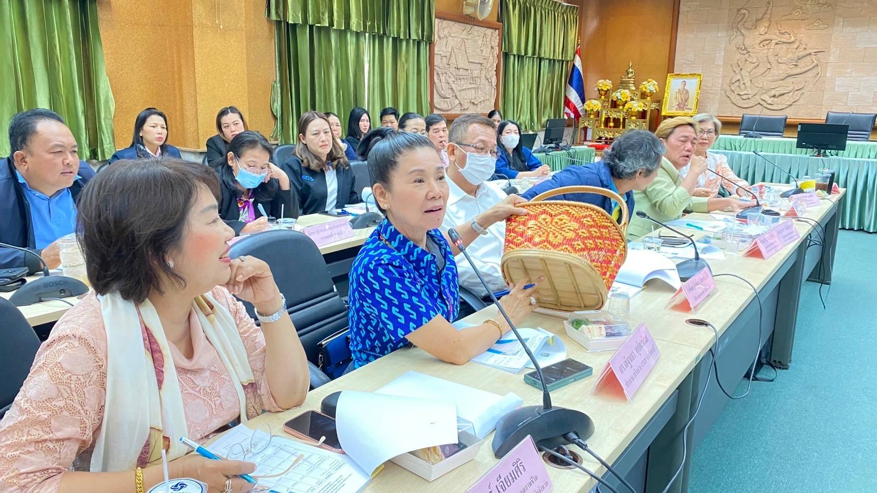 ✅✅ พช.ชลบุรี ดำเนินโครงการส่งเสริมกระบวนการเครือข่ายองค์ความรู้ (Knowledge – Based OTOP : KBO) กิจกรรมที่ 1 พัฒนาศักยภาพเครือข่ายองค์ความรู้ (Knowledge – Based OTOP : KBO) จังหวัด