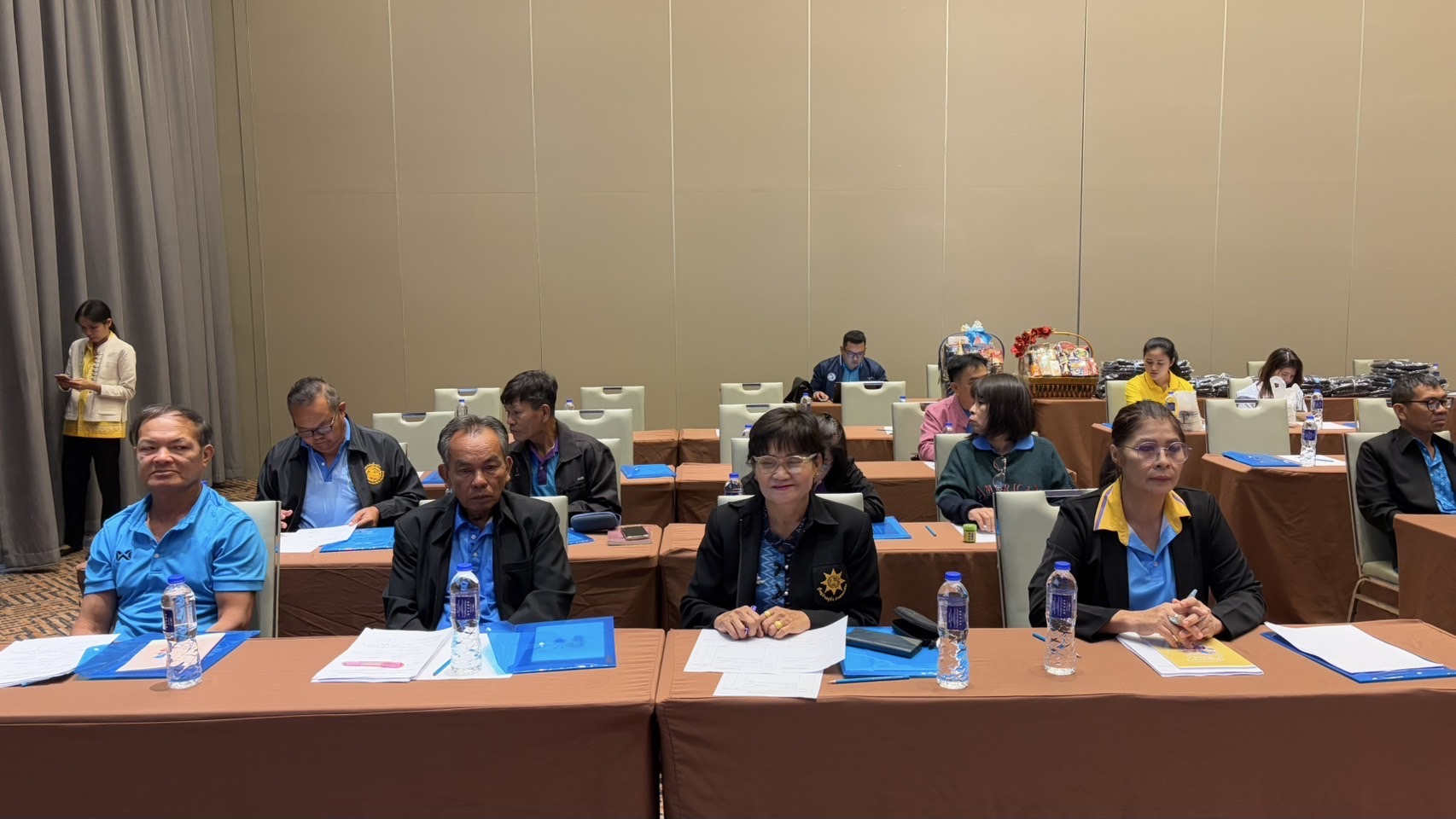 📣🩵🩵 พช.ชลบุรี จัดประชุมคณะกรรมการเครือข่ายกองทุนแม่ของแผ่นดินหนุนเสริมความเข้มแข็งหมู่บ้าน/ชุมชน สู่การเป็นพื้นที่ปลอดภัยจากยาเสพติด