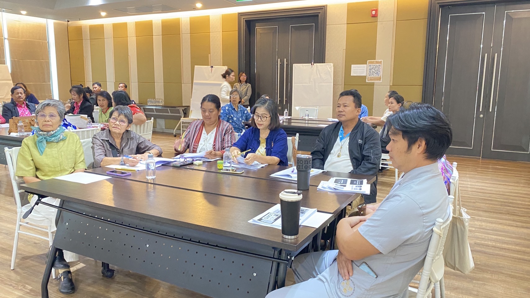 💯🏅สำนักงานพัฒนาชุมชนจังหวัดชลบุรี ดำเนินการจัดประชุมเชิงปฏิบัติการโครงการพัฒนาผลิตภัณฑ์ OTOP กลุ่มปรับตัวสู่การพัฒนา (Quadrant D) ให้มีคุณภาพมาตรฐาน ประจำปีงบประมาณ พ.ศ.2568