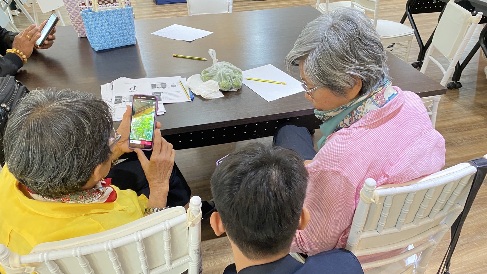 💯🏅สำนักงานพัฒนาชุมชนจังหวัดชลบุรี ดำเนินการจัดประชุมเชิงปฏิบัติการโครงการพัฒนาผลิตภัณฑ์ OTOP กลุ่มปรับตัวสู่การพัฒนา (Quadrant D) ให้มีคุณภาพมาตรฐาน ประจำปีงบประมาณ พ.ศ.2568