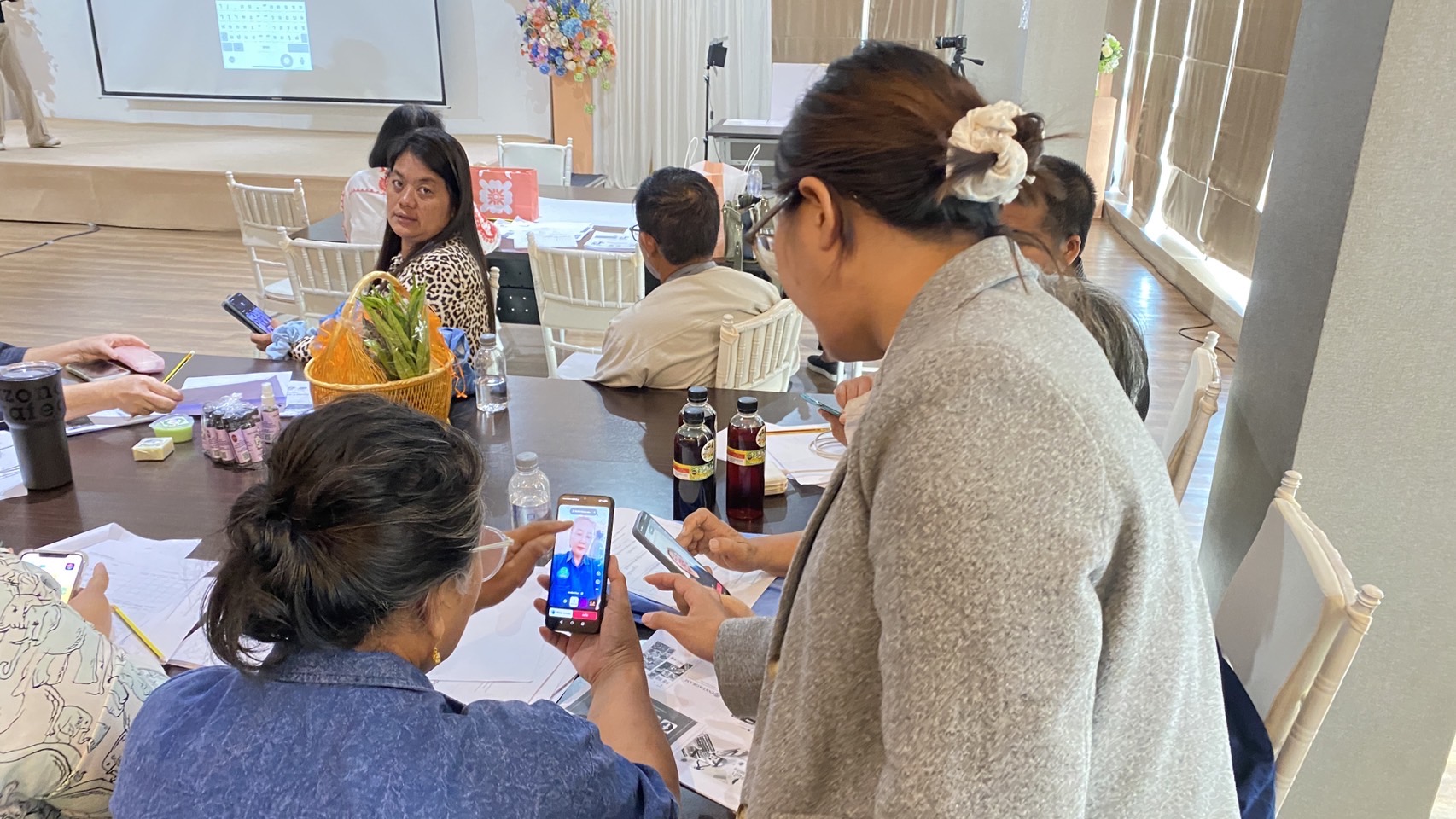 💯🏅สำนักงานพัฒนาชุมชนจังหวัดชลบุรี ดำเนินการจัดประชุมเชิงปฏิบัติการโครงการพัฒนาผลิตภัณฑ์ OTOP กลุ่มปรับตัวสู่การพัฒนา (Quadrant D) ให้มีคุณภาพมาตรฐาน ประจำปีงบประมาณ พ.ศ.2568