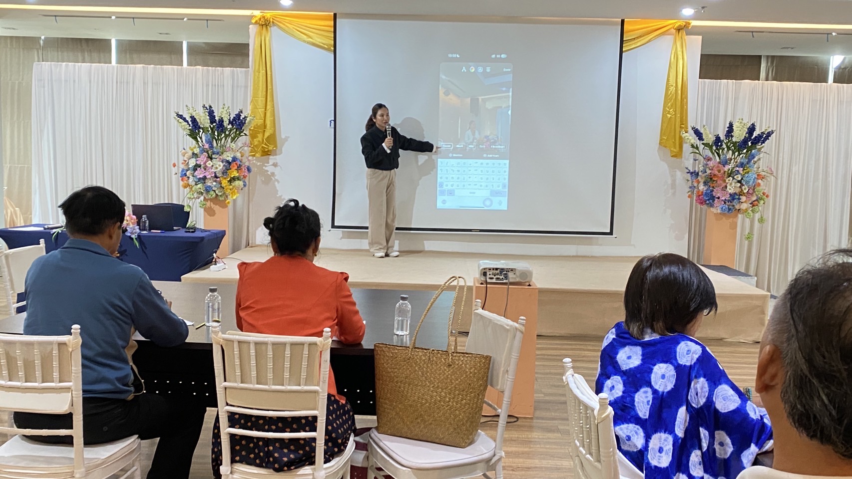 💯🏅สำนักงานพัฒนาชุมชนจังหวัดชลบุรี ดำเนินการจัดประชุมเชิงปฏิบัติการโครงการพัฒนาผลิตภัณฑ์ OTOP กลุ่มปรับตัวสู่การพัฒนา (Quadrant D) ให้มีคุณภาพมาตรฐาน ประจำปีงบประมาณ พ.ศ.2568