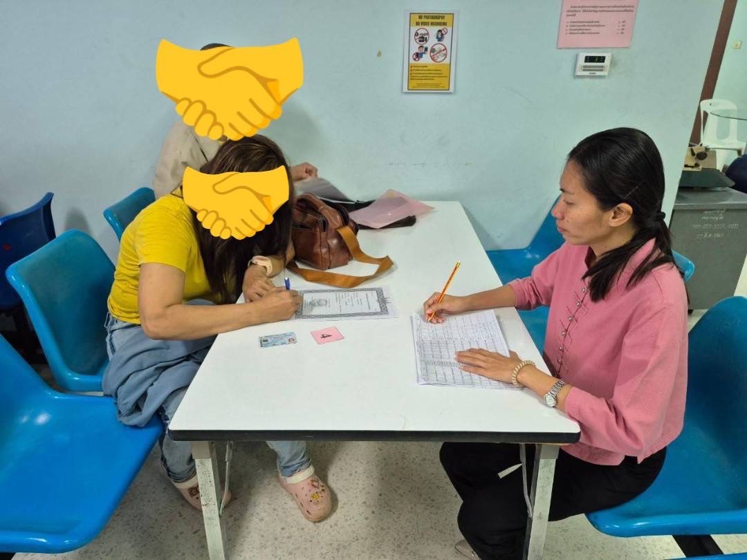 ⚖️👨🏻‍⚖️💁🏻‍♀️ พช.ชลบุรี ดำเนินการไกล่เกลี่ยแก้หนี้กองทุนพัฒนาบทบาทสตรี