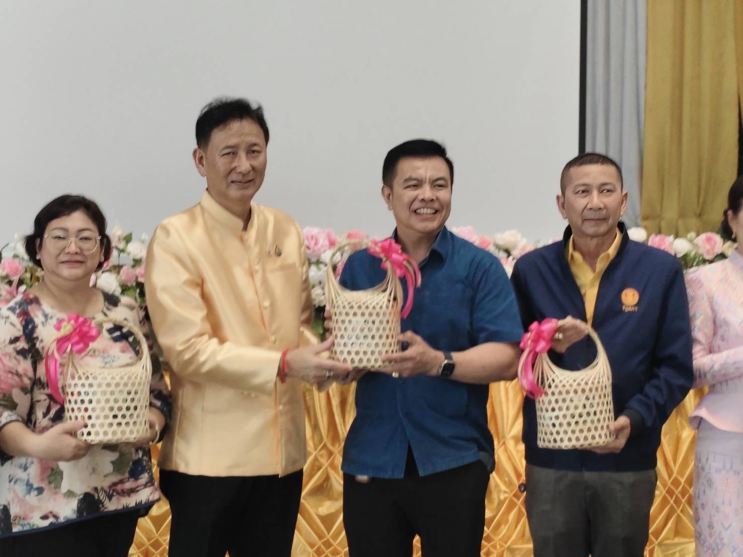 📣 พช.จังหวัดชลบุรี ลงพื้นที่คัดสรร “คนดีศรีเมืองชลจังหวัดชลบุรี ประจำปี 2568” 📣