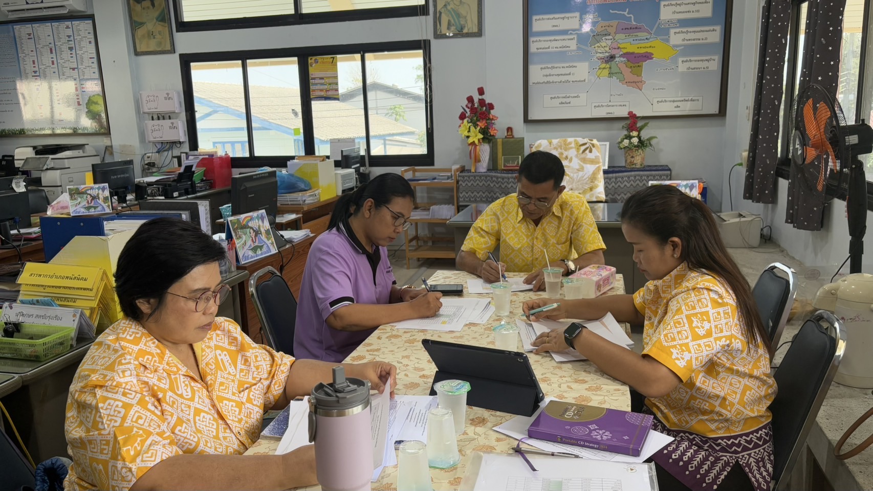 👍🏻💯 พช.ชลบุรี ติดตาม สนับสนุนการดำเนินงานการบริหารการจัดเก็บข้อมูลความจำเป็นพื้นฐาน (จปฐ.) ประจำปี 2568