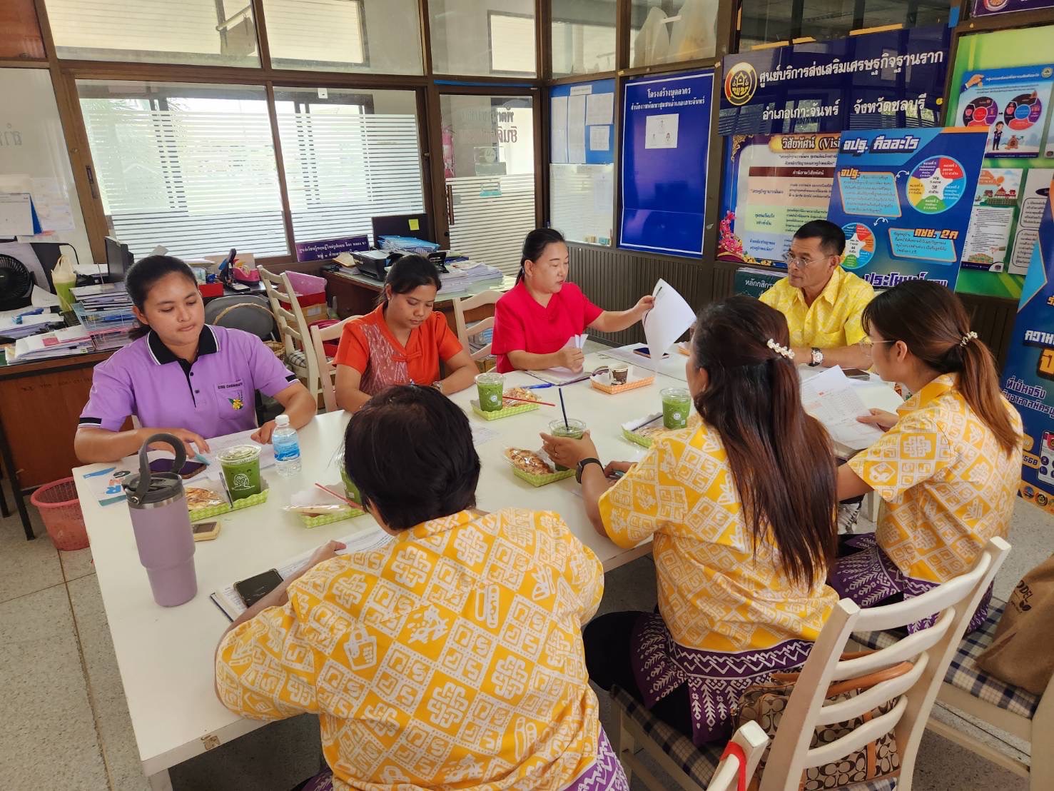 👍🏻💯 พช.ชลบุรี ติดตาม สนับสนุนการดำเนินงานการบริหารการจัดเก็บข้อมูลความจำเป็นพื้นฐาน (จปฐ.) ประจำปี 2568