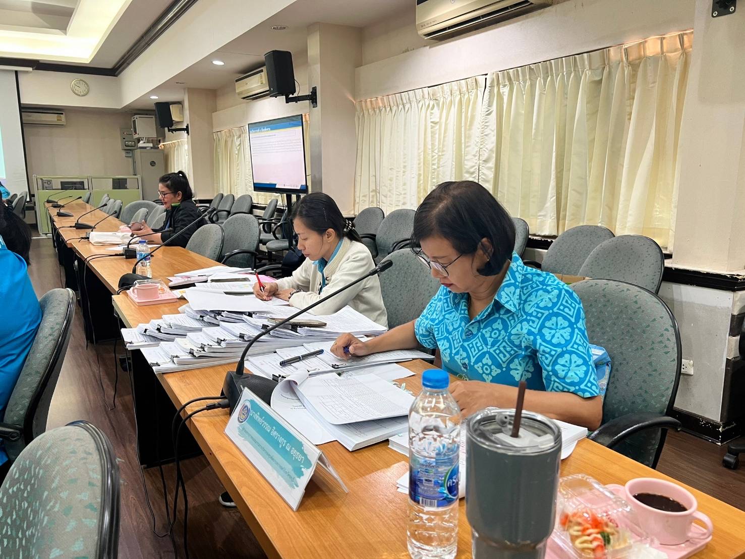 💁🏻‍♀️✨ พช.ชลบุรี จัดประชุมคณะอนุกรรมการบริหารกองทุนพัฒนาบทบาทสตรีระดับจังหวัด จังหวัดชลบุรี