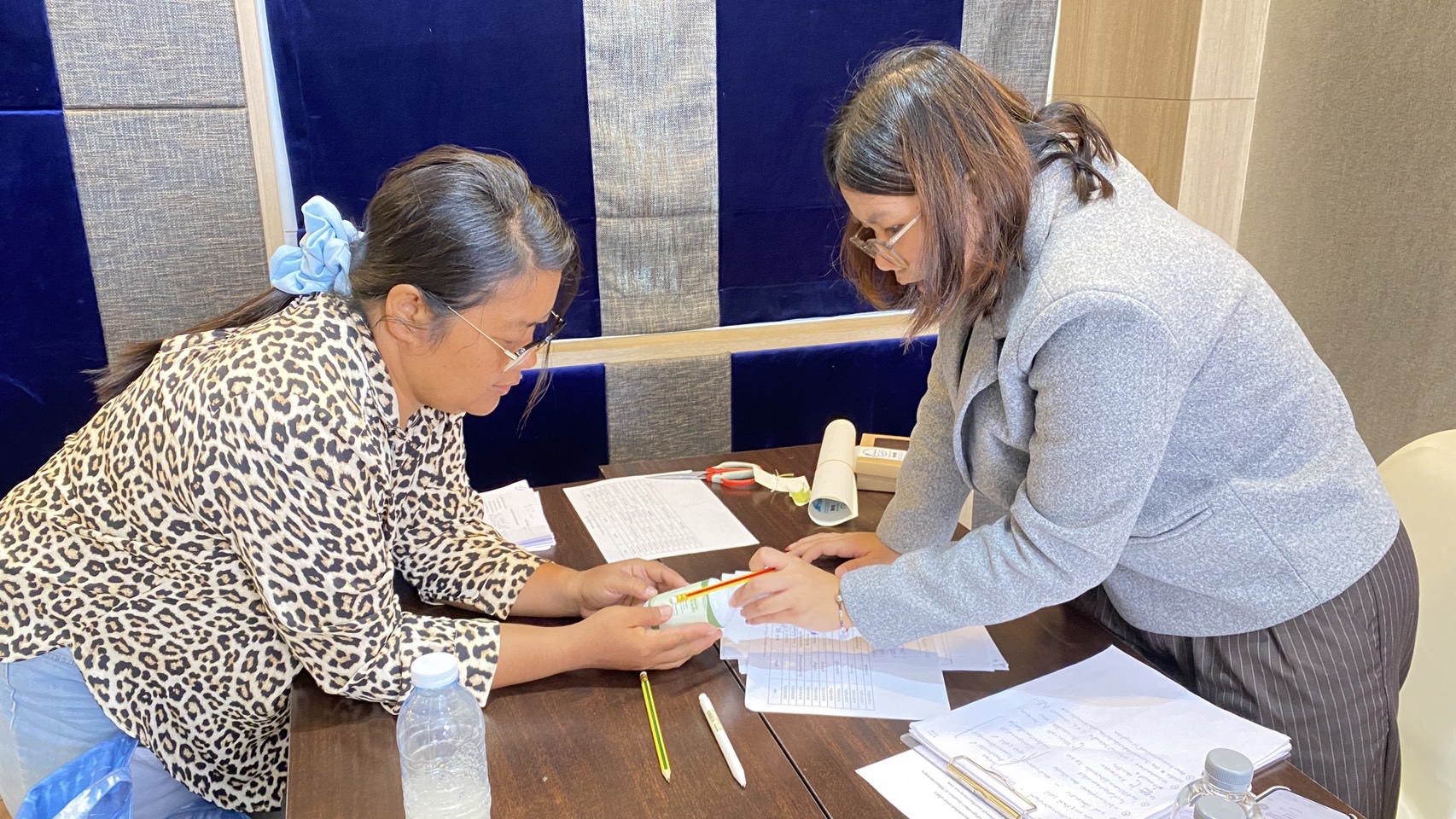 พช.ชลบุรี ดำเนินการโครงการพัฒนาผลิตภัณฑ์ OTOP กลุ่มปรับตัวสู่การพัฒนา (Quadrant D) ให้มีคุณภาพมาตรฐาน ประจำปีงบประมาณ พ.ศ.2568