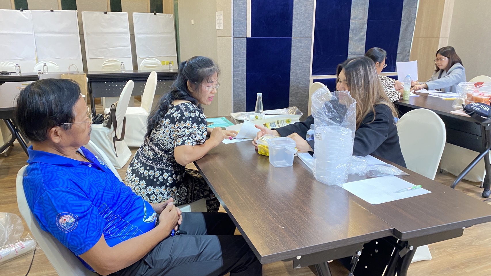 พช.ชลบุรี ดำเนินการโครงการพัฒนาผลิตภัณฑ์ OTOP กลุ่มปรับตัวสู่การพัฒนา (Quadrant D) ให้มีคุณภาพมาตรฐาน ประจำปีงบประมาณ พ.ศ.2568