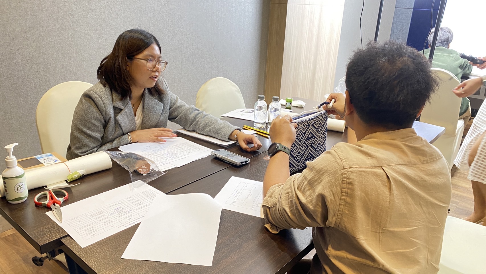 พช.ชลบุรี ดำเนินการโครงการพัฒนาผลิตภัณฑ์ OTOP กลุ่มปรับตัวสู่การพัฒนา (Quadrant D) ให้มีคุณภาพมาตรฐาน ประจำปีงบประมาณ พ.ศ.2568