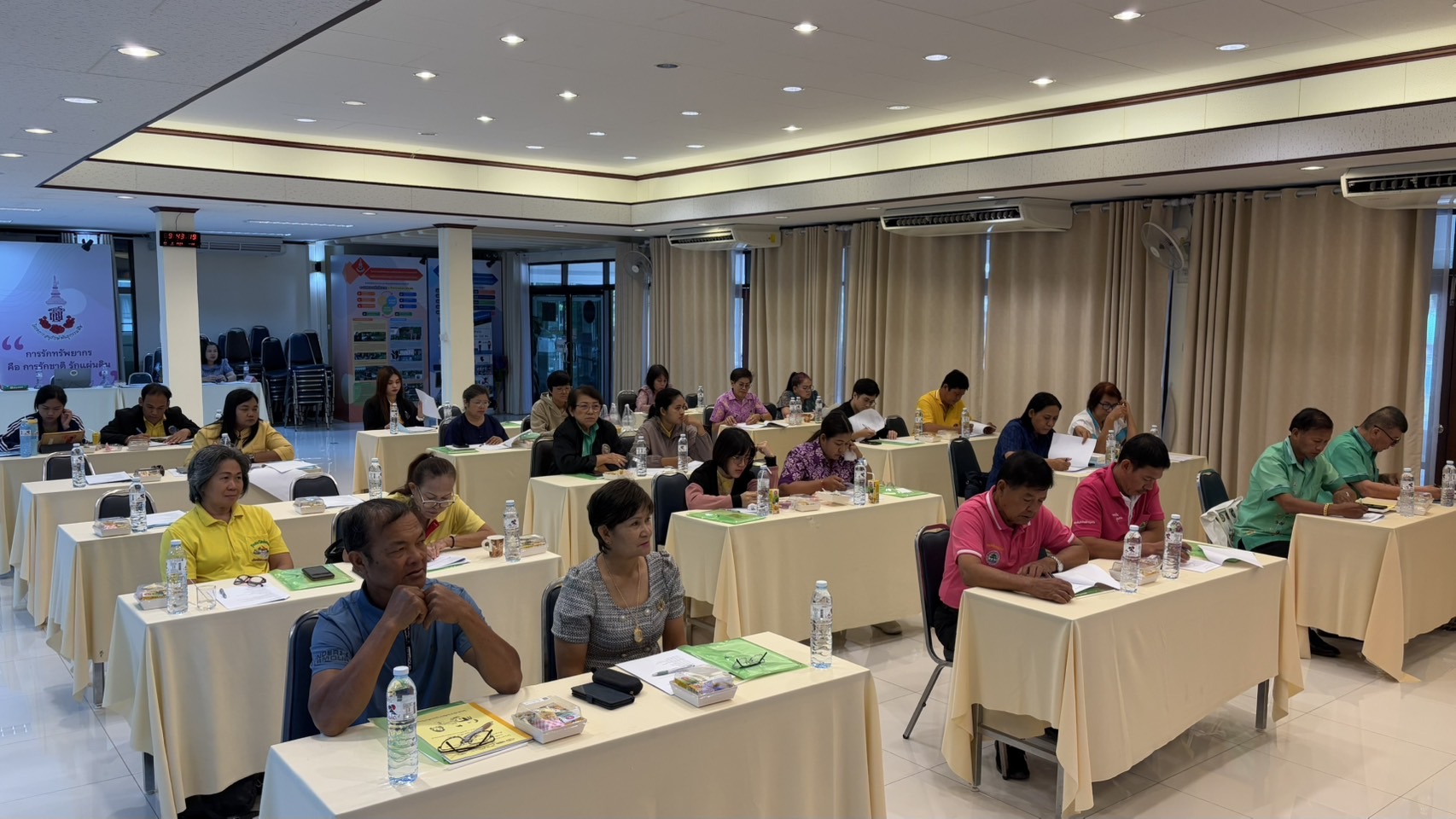 📣📣 พช.ชลบุรี จัดประชุมเชิงปฏิบัติการเสริมศักยภาพการขับเคลื่อนการออมและพัฒนาทักษะทางการเงิน (Financial Literacy) ระดับจังหวัด