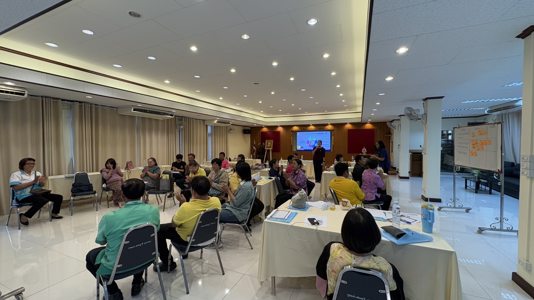 📣📣 พช.ชลบุรี จัดประชุมเชิงปฏิบัติการเสริมศักยภาพการขับเคลื่อนการออมและพัฒนาทักษะทางการเงิน (Financial Literacy) ระดับจังหวัด