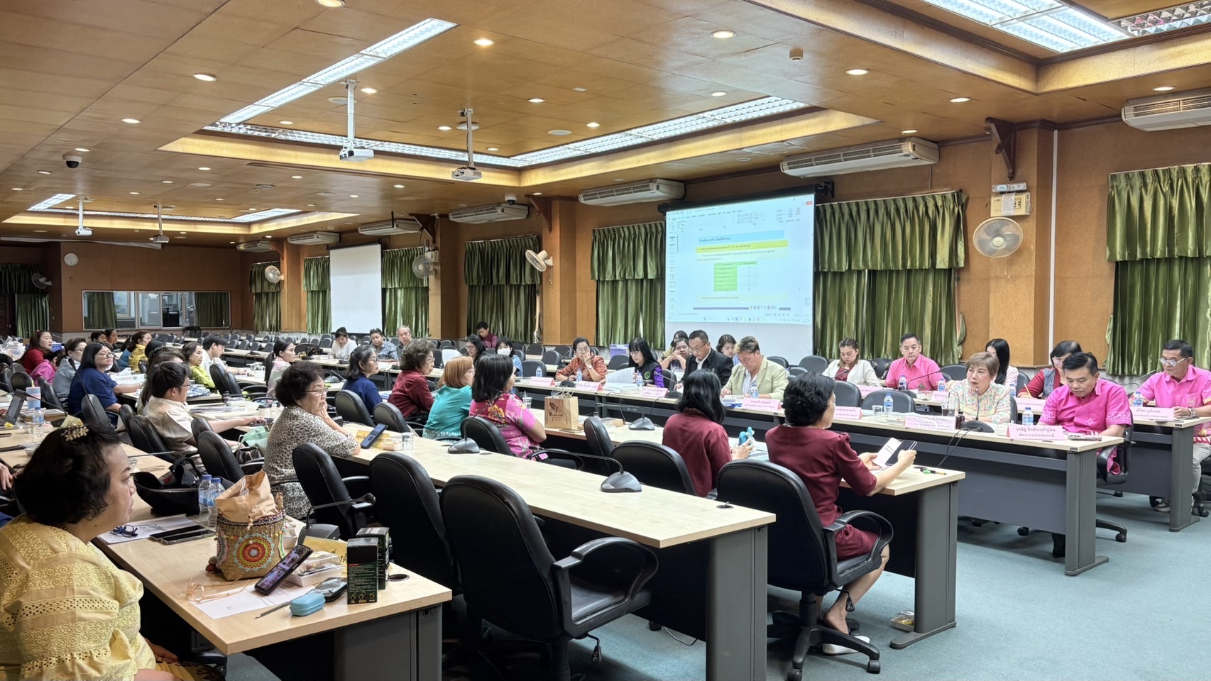 🌟 พช.ชลบุรี ดำเนินโครงการคัดสรรสุดยอดผลิตภัณฑ์ OTOP เด่น จังหวัด (Provincial Star OTOP : PSO)