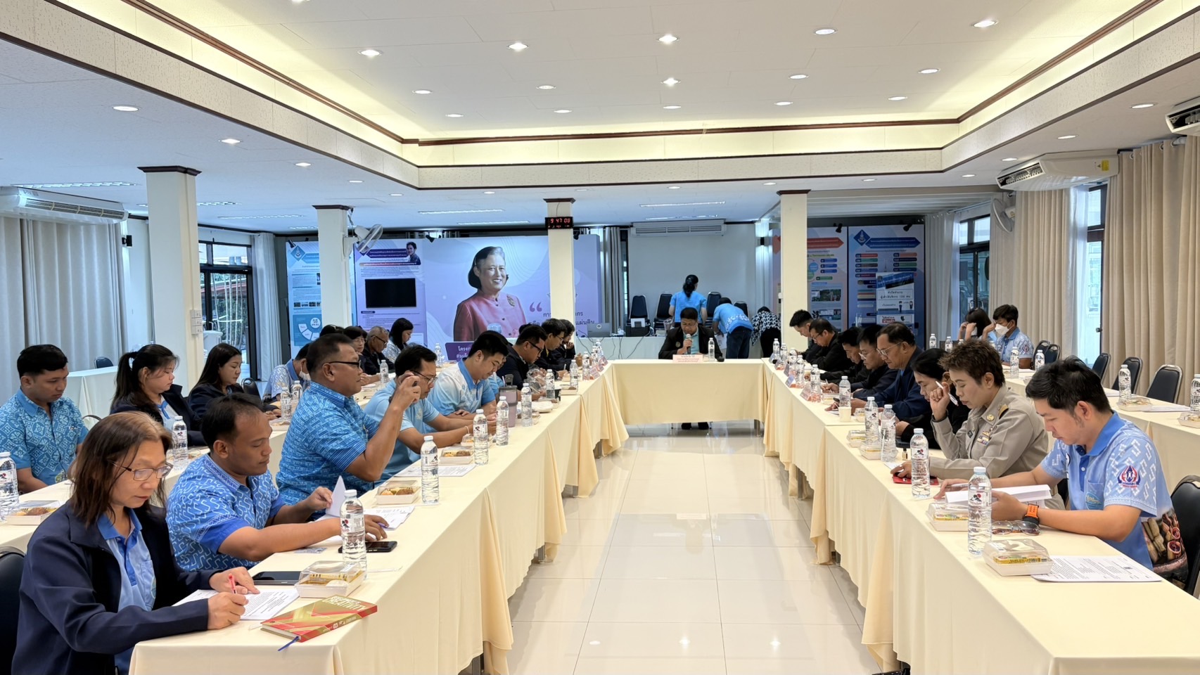 🌟🩵 พช.ชลบุรี ประชุมคณะกรรมการเครือข่ายกองทุนแม่ของแผ่นดินจังหวัดชลบุรี ครั้งที่ 1/2568