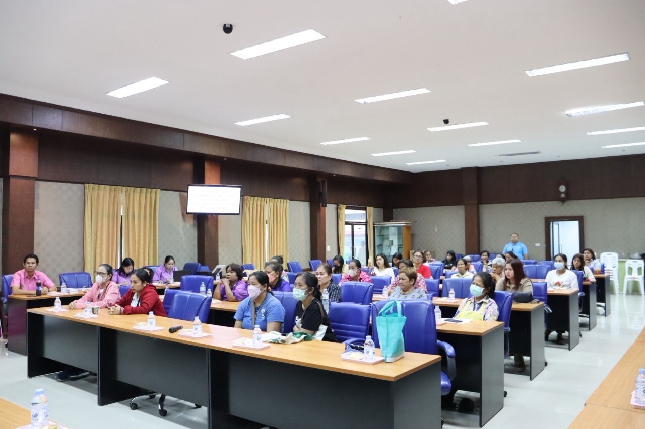 📕📕 พช.ชลบุรี ติดตามหนี้กองทุนพัฒนาบทบาทสตรีจังหวัดชลบุรี