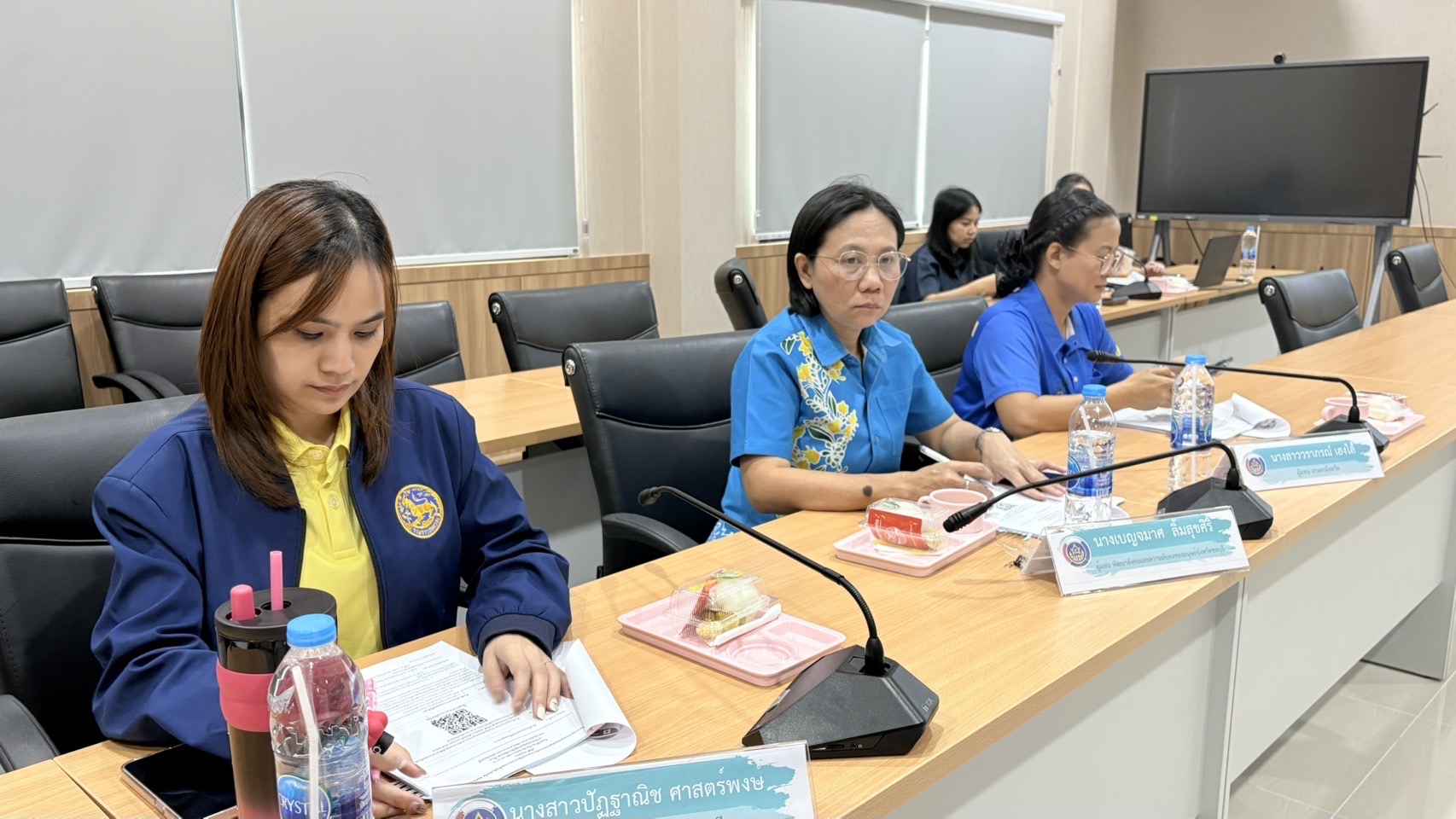 💁🏻‍♀️✨ พช.ชลบุรี จัดประชุมคณะอนุกรรมการบริหารกองทุนพัฒนาบทบาทสตรีระดับจังหวัด จังหวัดชลบุรี