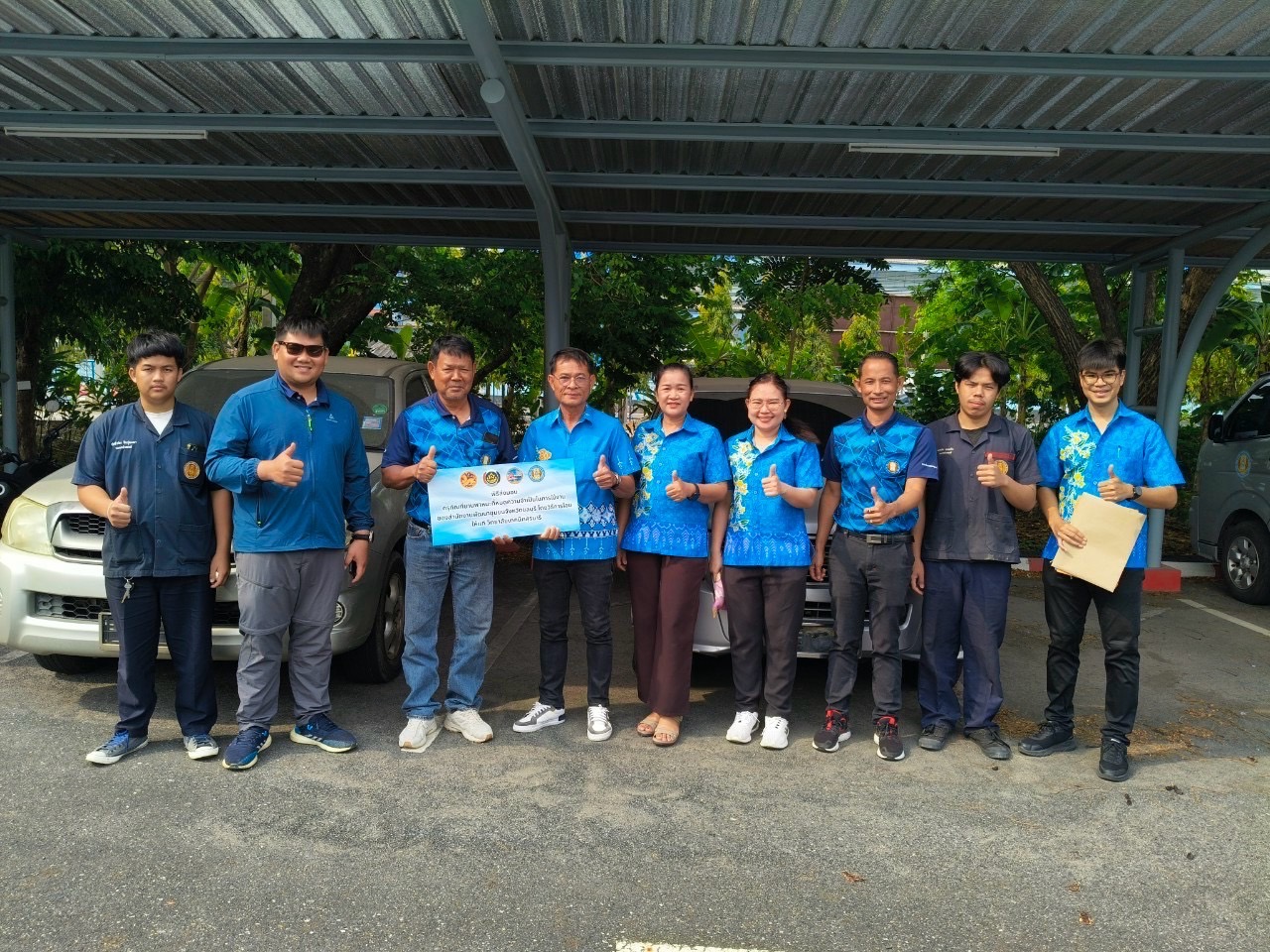 🛻🛻 พช.ชลบุรี ดำเนินการส่งมอบครุภัณฑ์ยานพาหนะที่หมดความจำเป็นในการใช้งาน