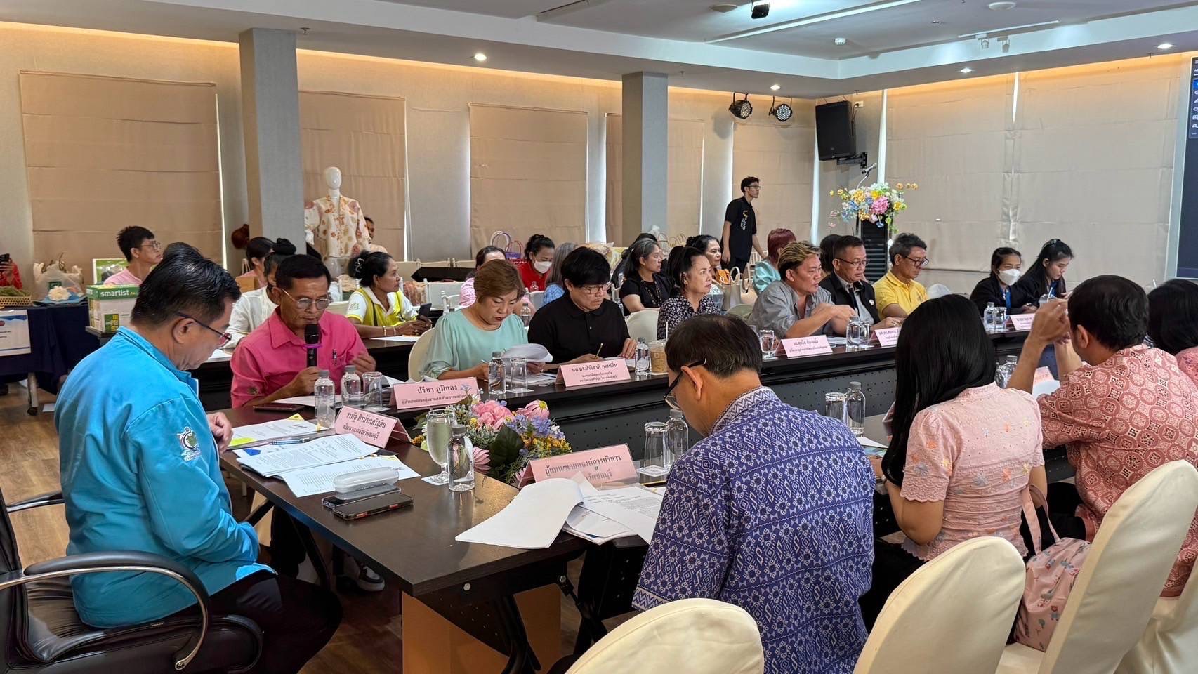 🌟 จังหวัดชลบุรี ดำเนินกิจกรรมจัดเวทีคัดเลือกผู้ผลิต ผู้ประกอบการ OTOP ที่มีความโดดเด่น มีนวัตกรรม ภายใต้โครงการส่งเสริมกระบวนการเครือข่ายองค์ความรู้ (Knowledge – Base OTOP : KBO)