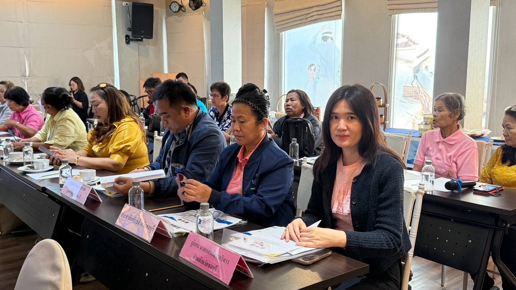 🌟 จังหวัดชลบุรี ดำเนินกิจกรรมจัดเวทีคัดเลือกผู้ผลิต ผู้ประกอบการ OTOP ที่มีความโดดเด่น มีนวัตกรรม ภายใต้โครงการส่งเสริมกระบวนการเครือข่ายองค์ความรู้ (Knowledge – Base OTOP : KBO)