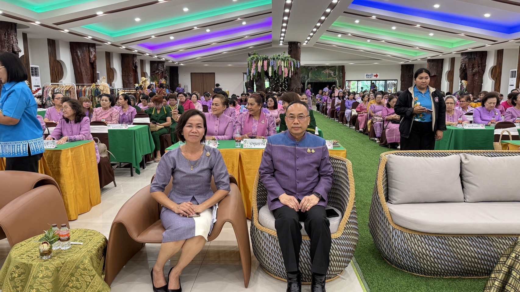 💁🏻‍♀️🌟 พช.ชลบุรี เชิดชูเกียรติสตรีภาคกลางที่มีผลงานดีเด่นเนื่องในงานสตรีสากล ประจำปี 2568