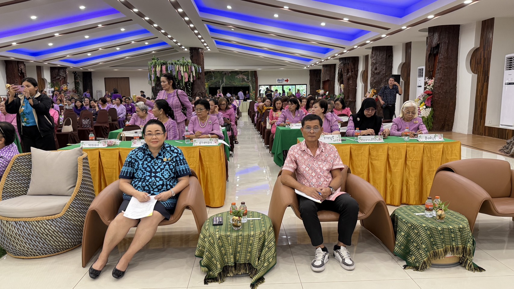 💁🏻‍♀️🌟 พช.ชลบุรี เชิดชูเกียรติสตรีภาคกลางที่มีผลงานดีเด่นเนื่องในงานสตรีสากล ประจำปี 2568