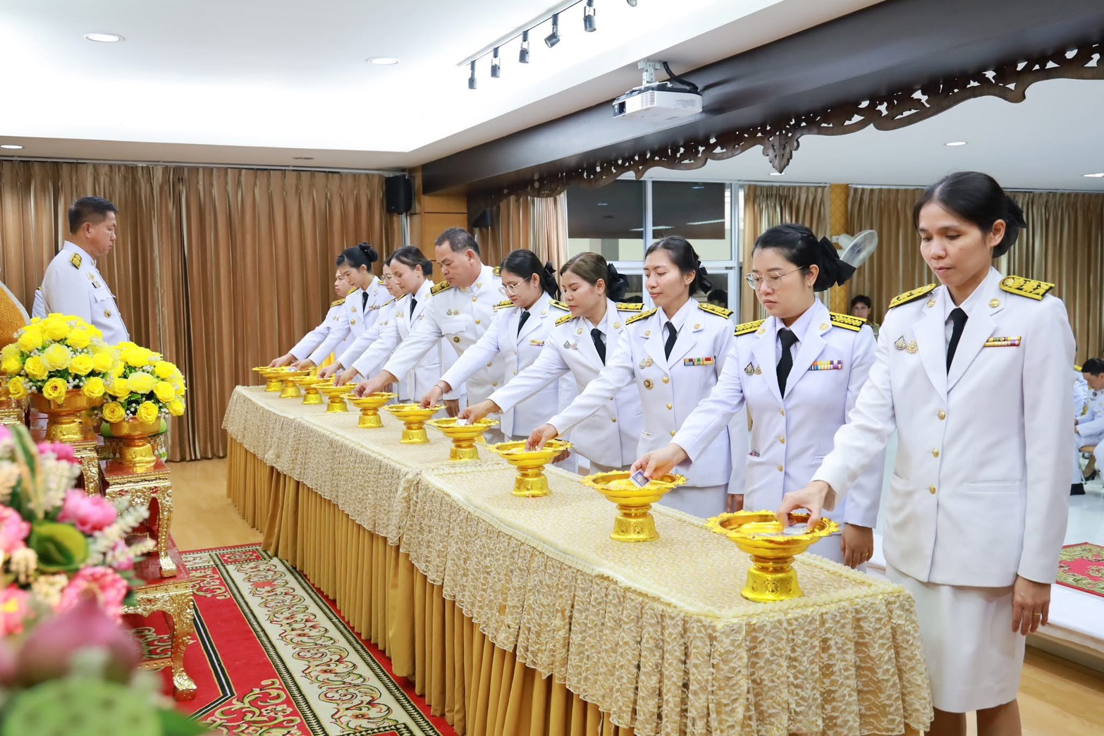 🌻✨พช.ชลบุรี ร่วมพิธีรับเหรียญที่ระลึกพระราชทาน เนื่องในวันข้าราชการพลเรือน และวันคล้ายวันสถาปนากระทรวงมหาดไทย ครบรอบ 133 ปี วันที่ 1 เมษายน 2568 กรมการพัฒนาชุมชน กระทรวงมหาดไทย