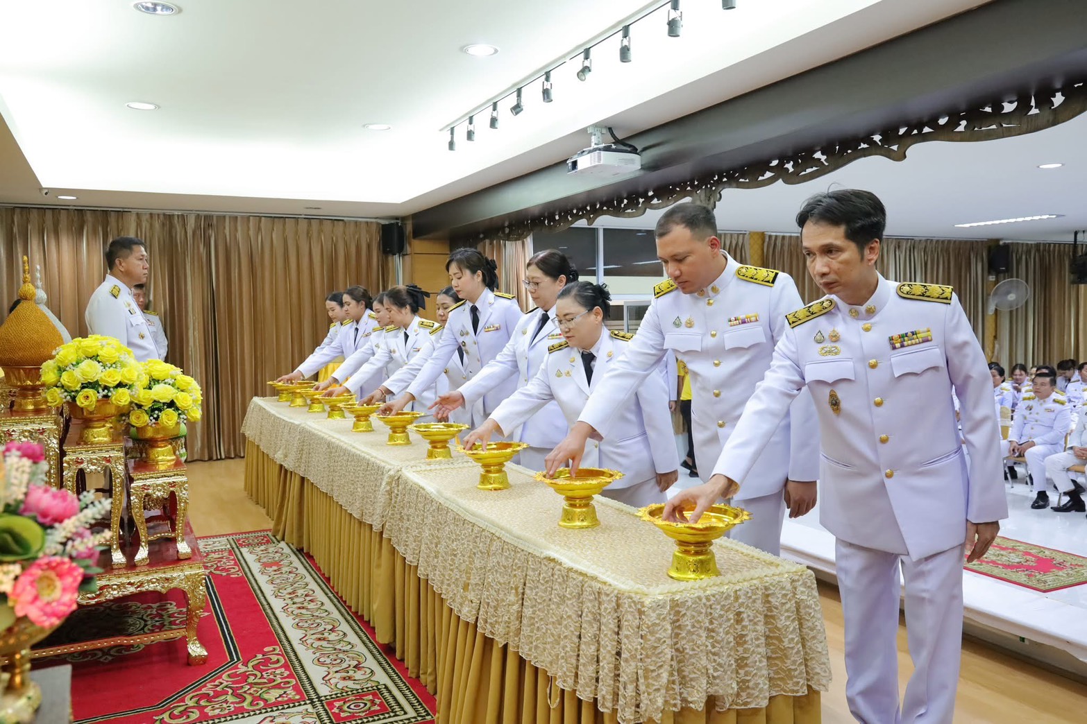 🌻✨พช.ชลบุรี ร่วมพิธีรับเหรียญที่ระลึกพระราชทาน เนื่องในวันข้าราชการพลเรือน และวันคล้ายวันสถาปนากระทรวงมหาดไทย ครบรอบ 133 ปี วันที่ 1 เมษายน 2568 กรมการพัฒนาชุมชน กระทรวงมหาดไทย