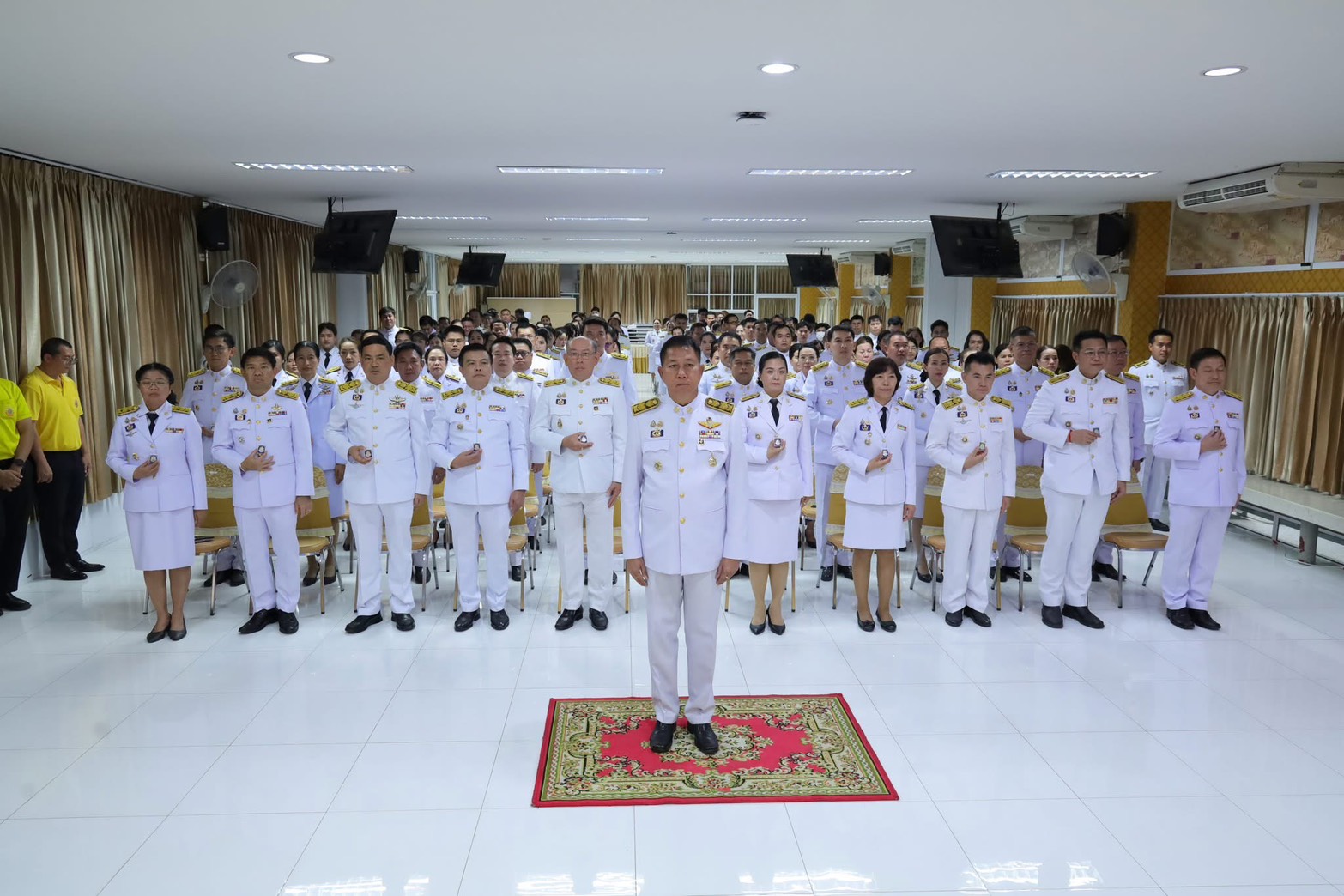 🌻✨พช.ชลบุรี ร่วมพิธีรับเหรียญที่ระลึกพระราชทาน เนื่องในวันข้าราชการพลเรือน และวันคล้ายวันสถาปนากระทรวงมหาดไทย ครบรอบ 133 ปี วันที่ 1 เมษายน 2568 กรมการพัฒนาชุมชน กระทรวงมหาดไทย